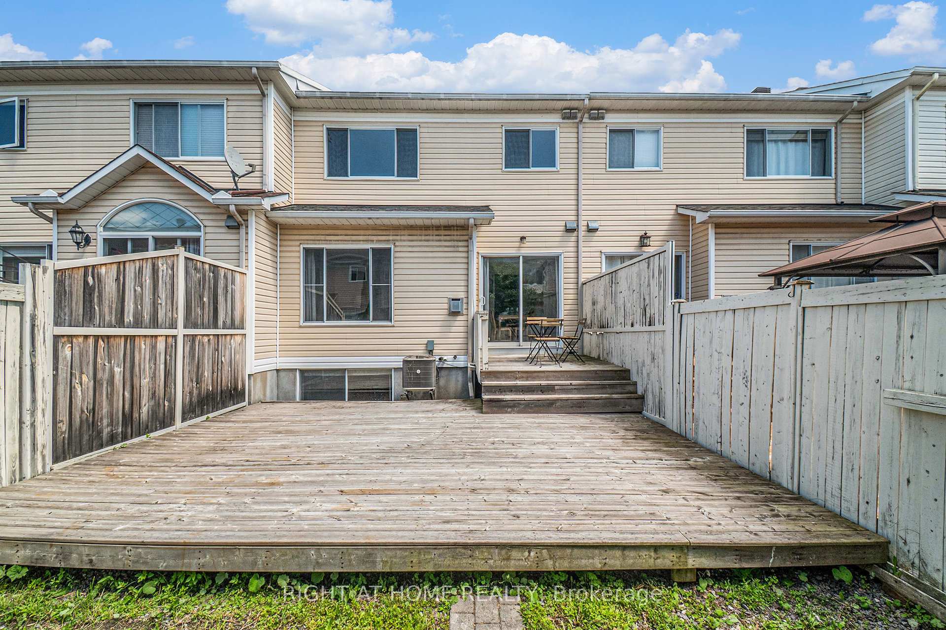 Photo 24 of 2090 Assomption Street, Ottawa, Avalon East — HOMEH