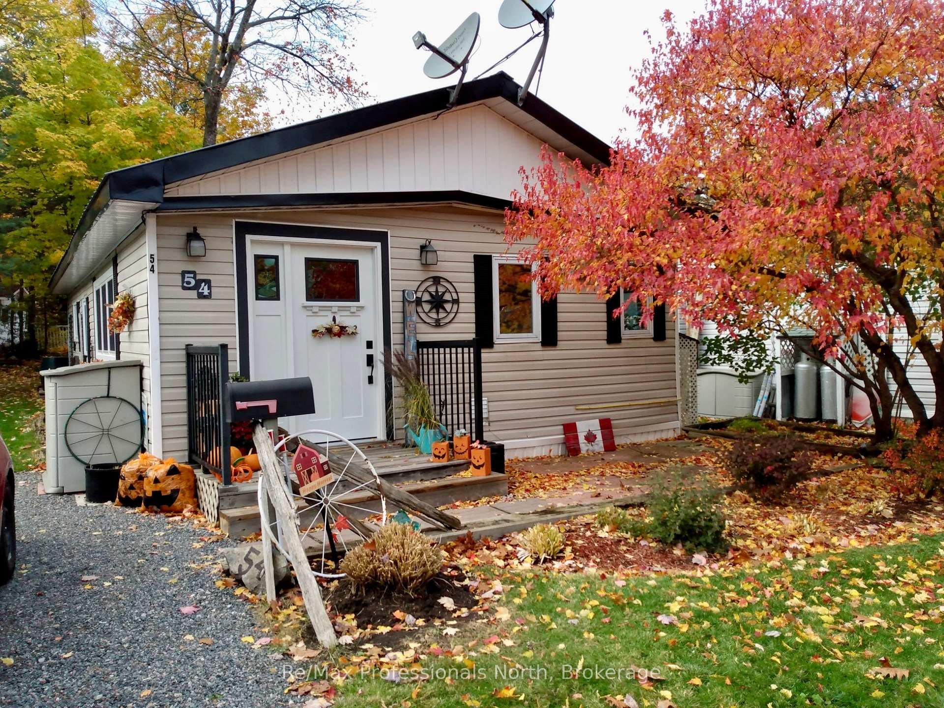Photo 2 of Unit 54, 1007 Racoon Road, Gravenhurst, Morrison — HOMEH