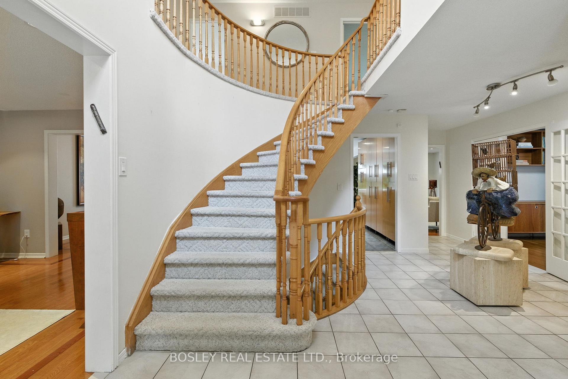 Photo 4 of 28 Lambert Road, Markham, Thornlea — HOMEH