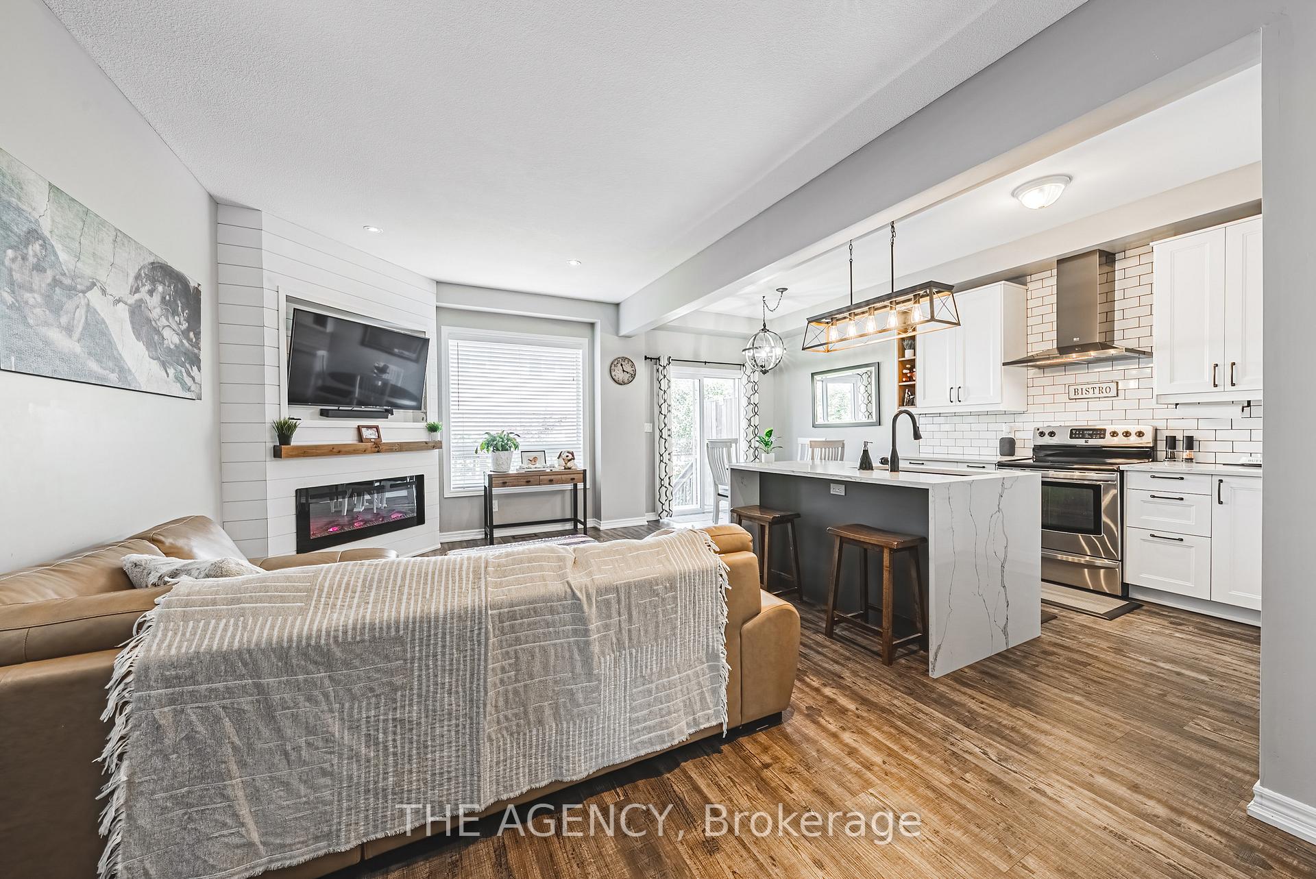 Photo 5 of Unit 14, 170 Palacebeach Trail, Hamilton, Stoney Creek — HOMEH