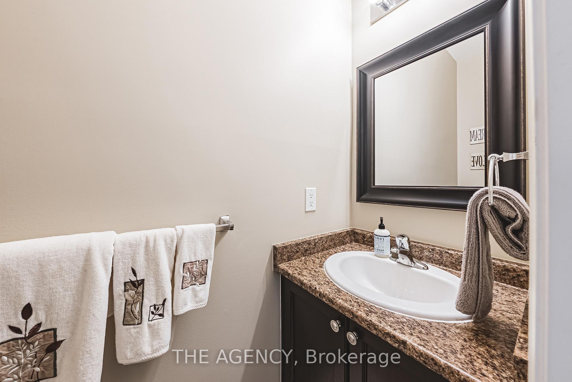 Photo 14 of Unit 14, 170 Palacebeach Trail, Hamilton, Stoney Creek — HOMEH