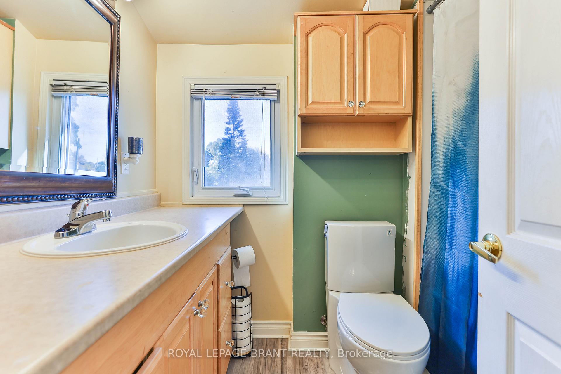 Photo 18 of 9 Alma Street, Brantford — HOMEH