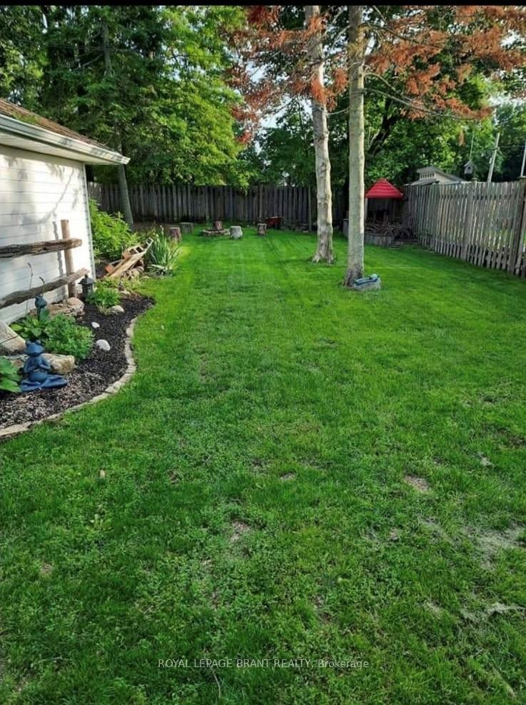 Photo 6 of 9 Alma Street, Brantford — HOMEH