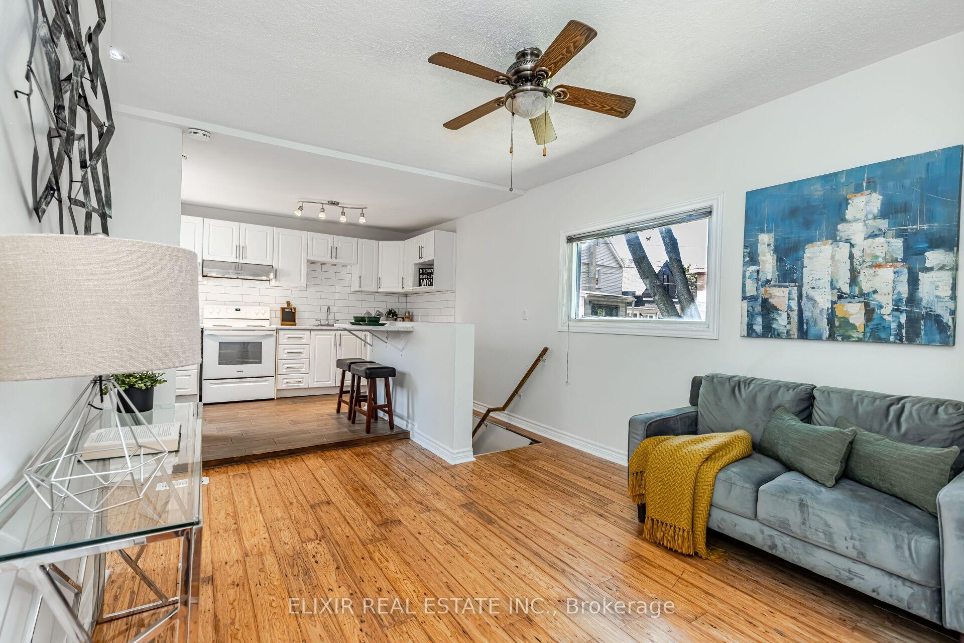 Photo 13 of 2A Battenberg Avenue, Toronto, Woodbine Corridor — HOMEH