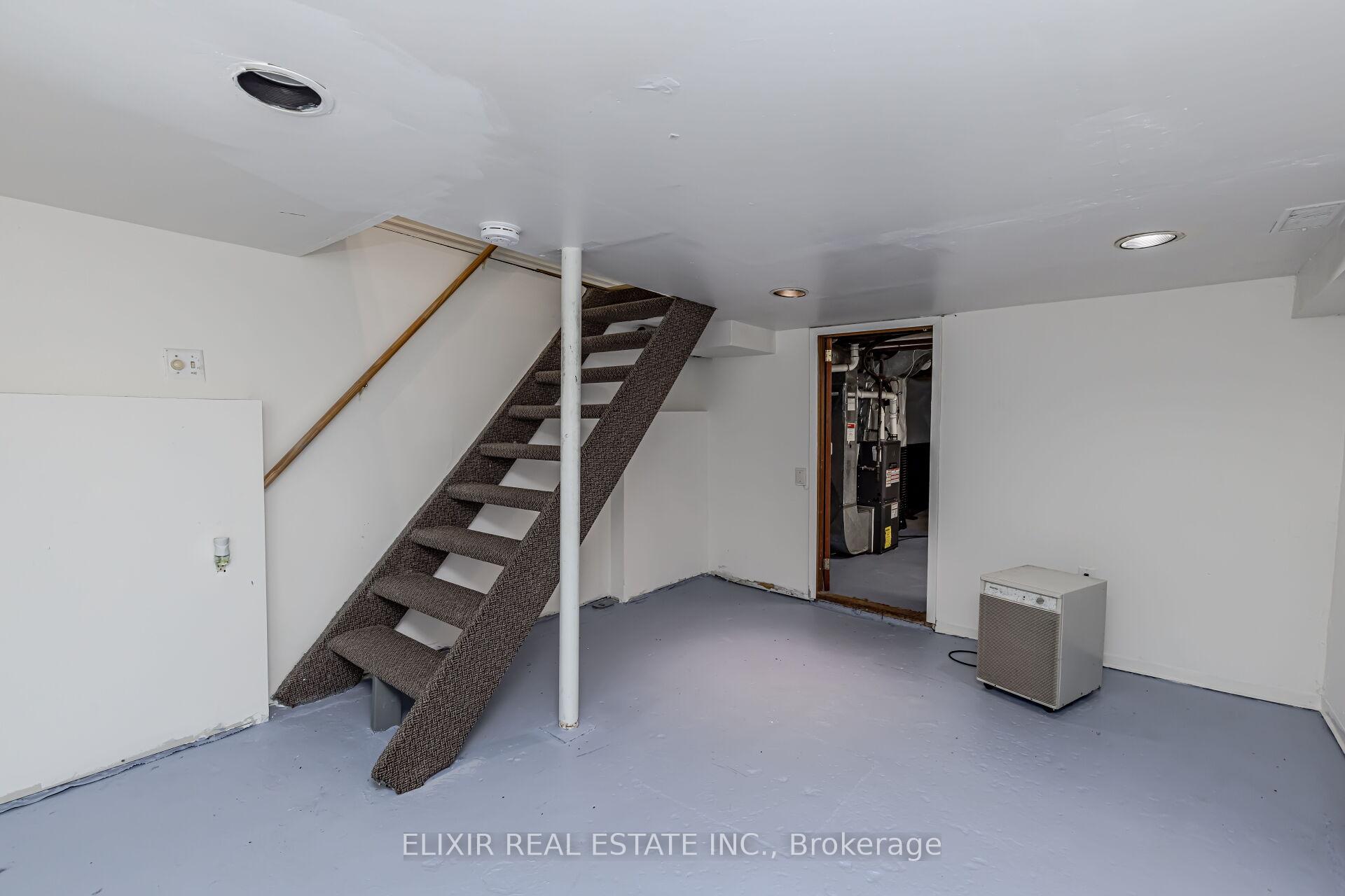 Photo 29 of 2A Battenberg Avenue, Toronto, Woodbine Corridor — HOMEH