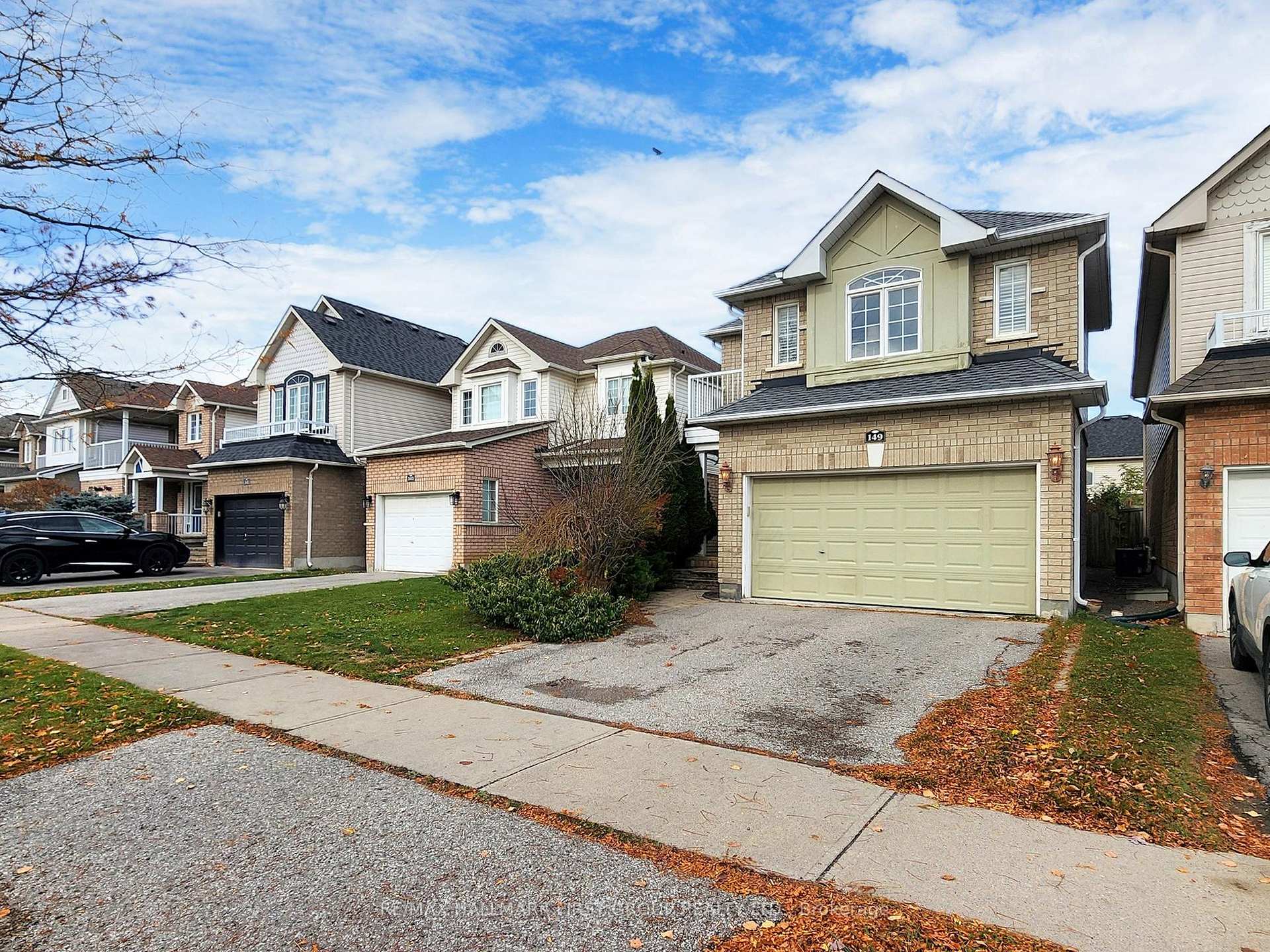 Photo 1 of 149 Madden Place, Clarington, Bowmanville — HOMEH