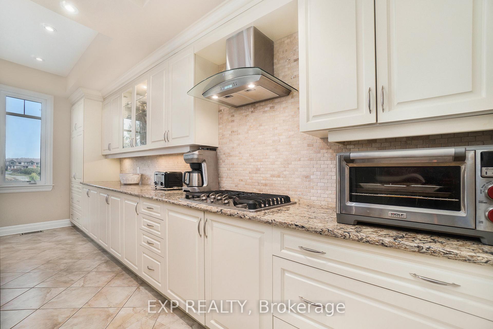 Photo 4 of 418 Cavesson Street, Ottawa, Kanata - Emerald Meadows/Trailwest — HOMEH
