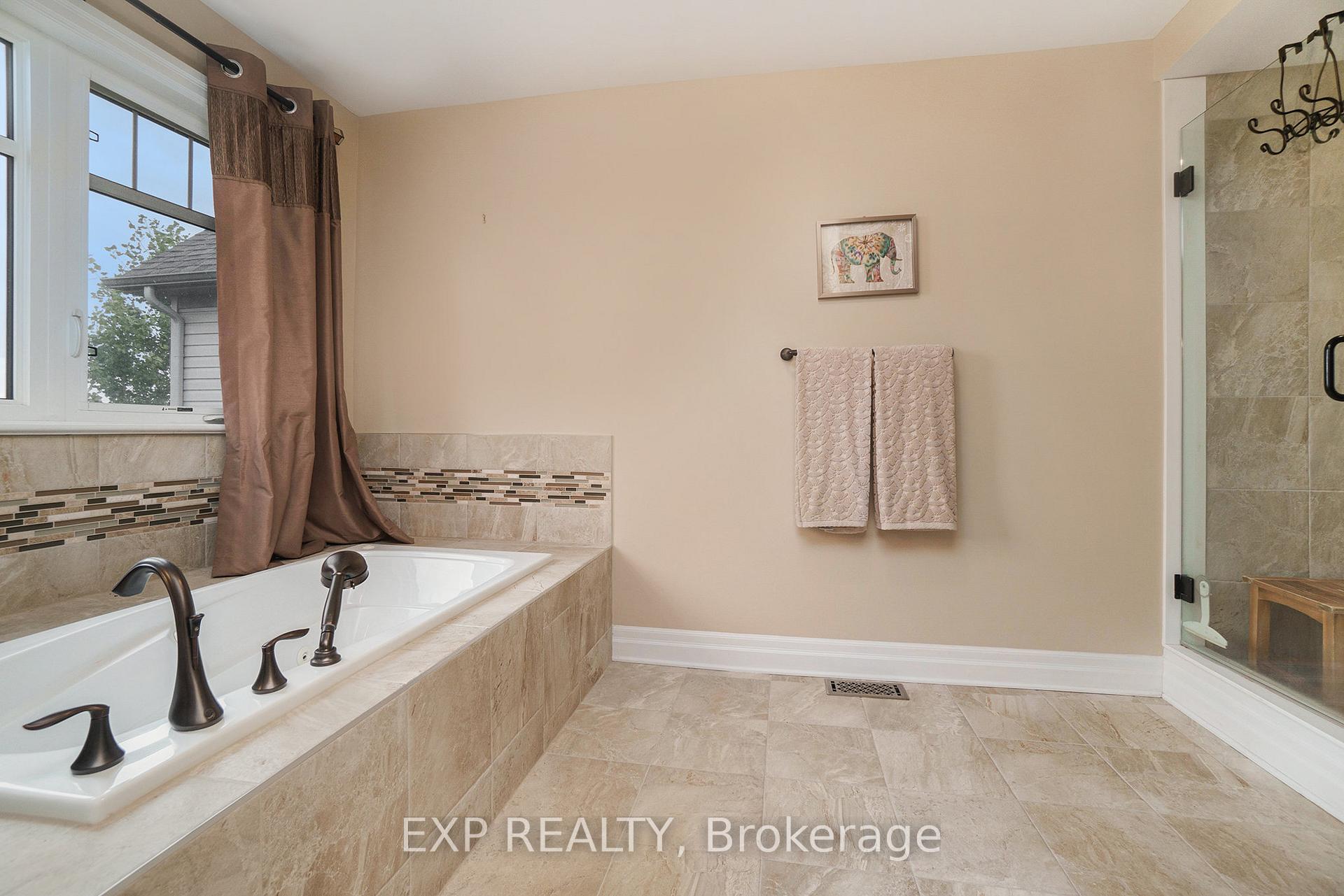 Photo 22 of 418 Cavesson Street, Ottawa, Kanata - Emerald Meadows/Trailwest — HOMEH