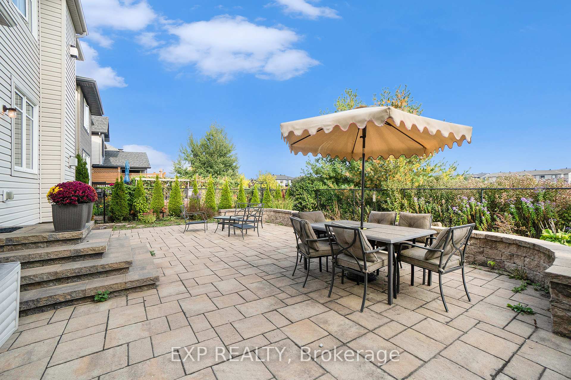 Photo 36 of 418 Cavesson Street, Ottawa, Kanata - Emerald Meadows/Trailwest — HOMEH