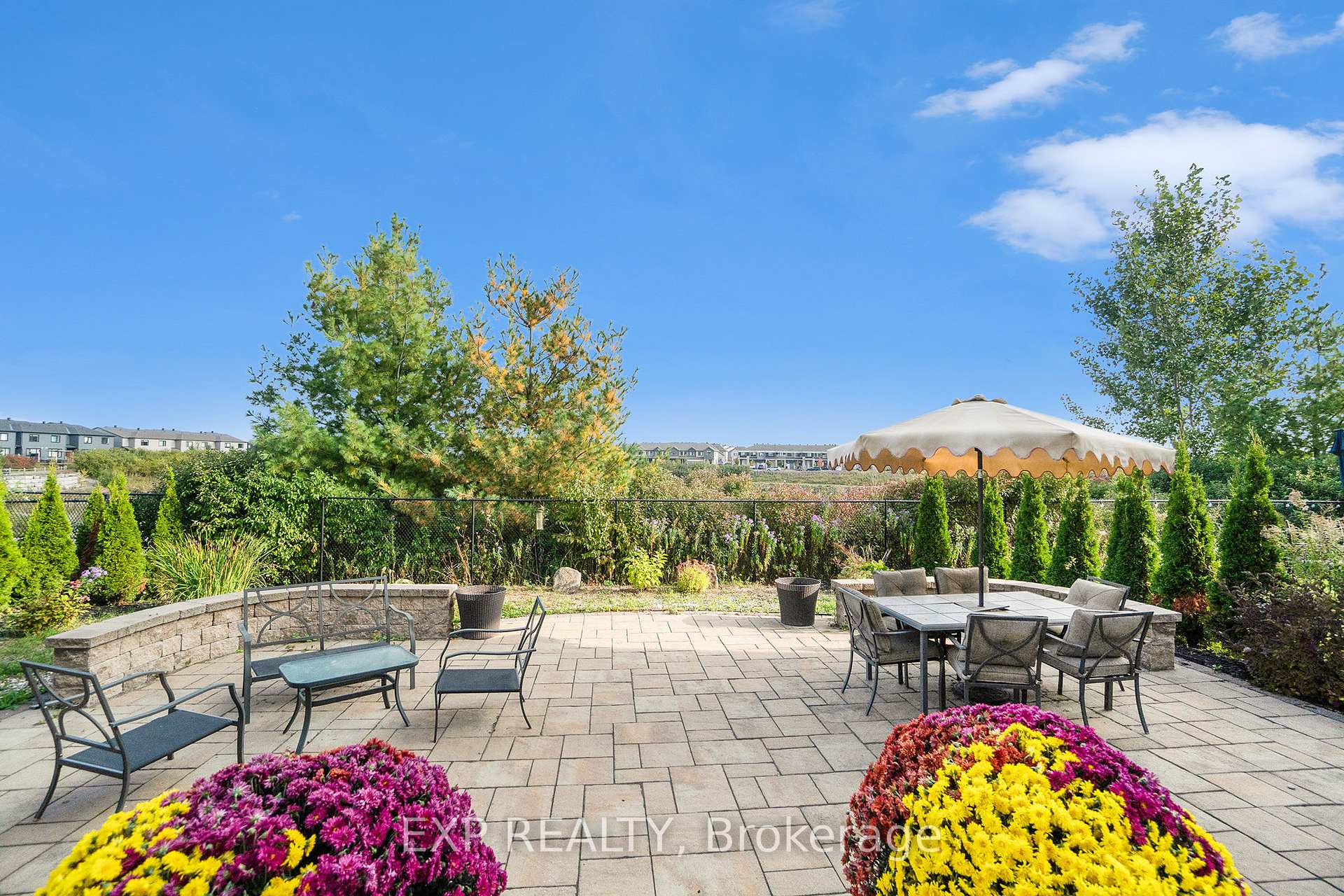 Photo 33 of 418 Cavesson Street, Ottawa, Kanata - Emerald Meadows/Trailwest — HOMEH