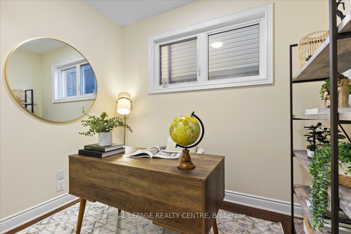 Photo 4 of 263 Grovehill Crescent, Kitchener — HOMEH