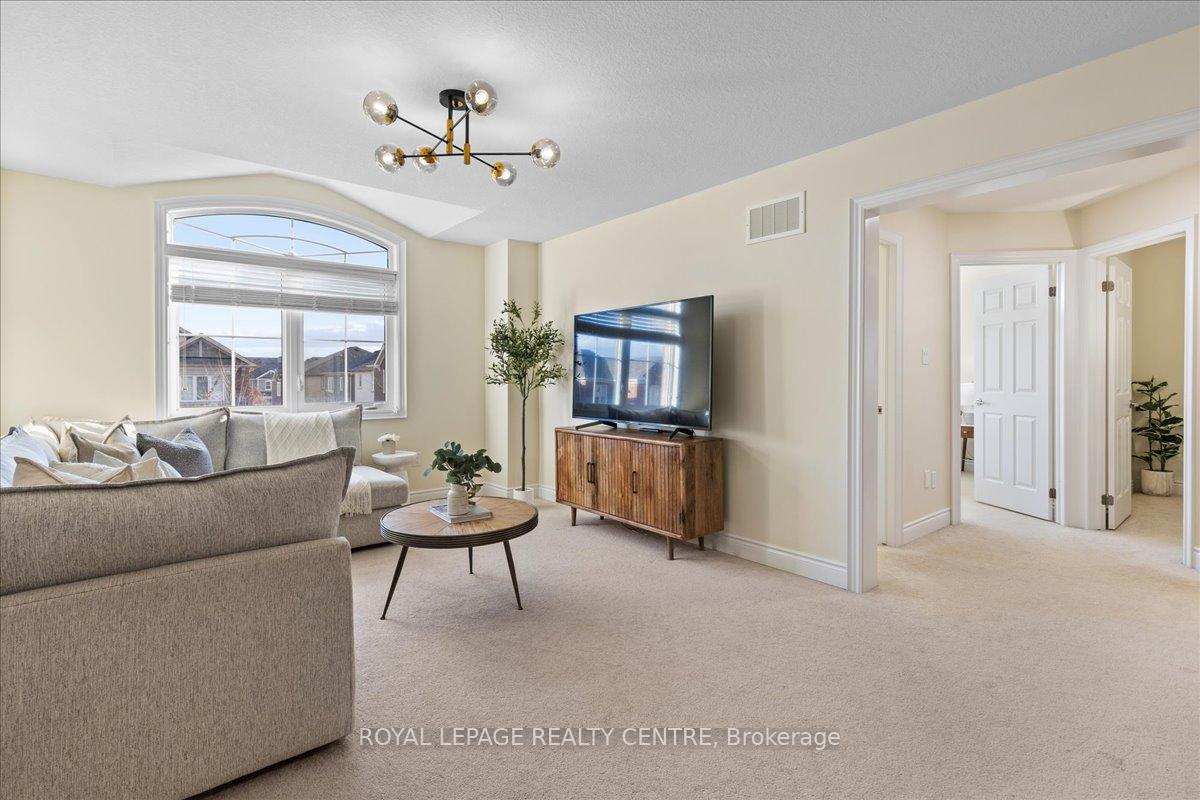 Photo 39 of 263 Grovehill Crescent, Kitchener — HOMEH