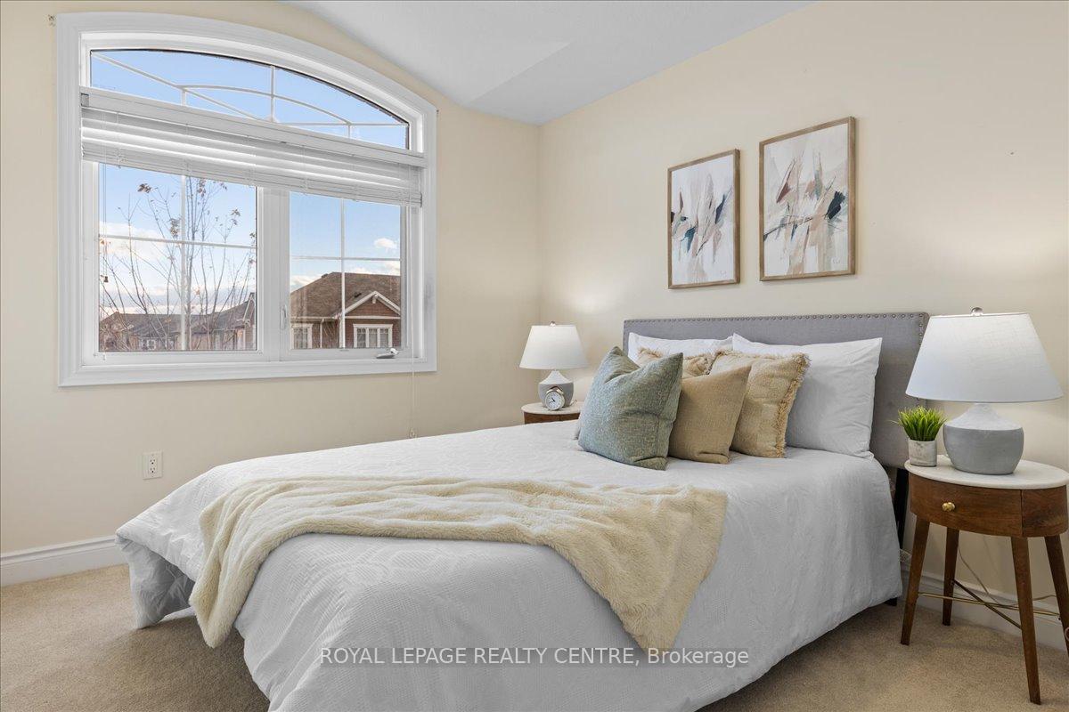 Photo 22 of 263 Grovehill Crescent, Kitchener — HOMEH