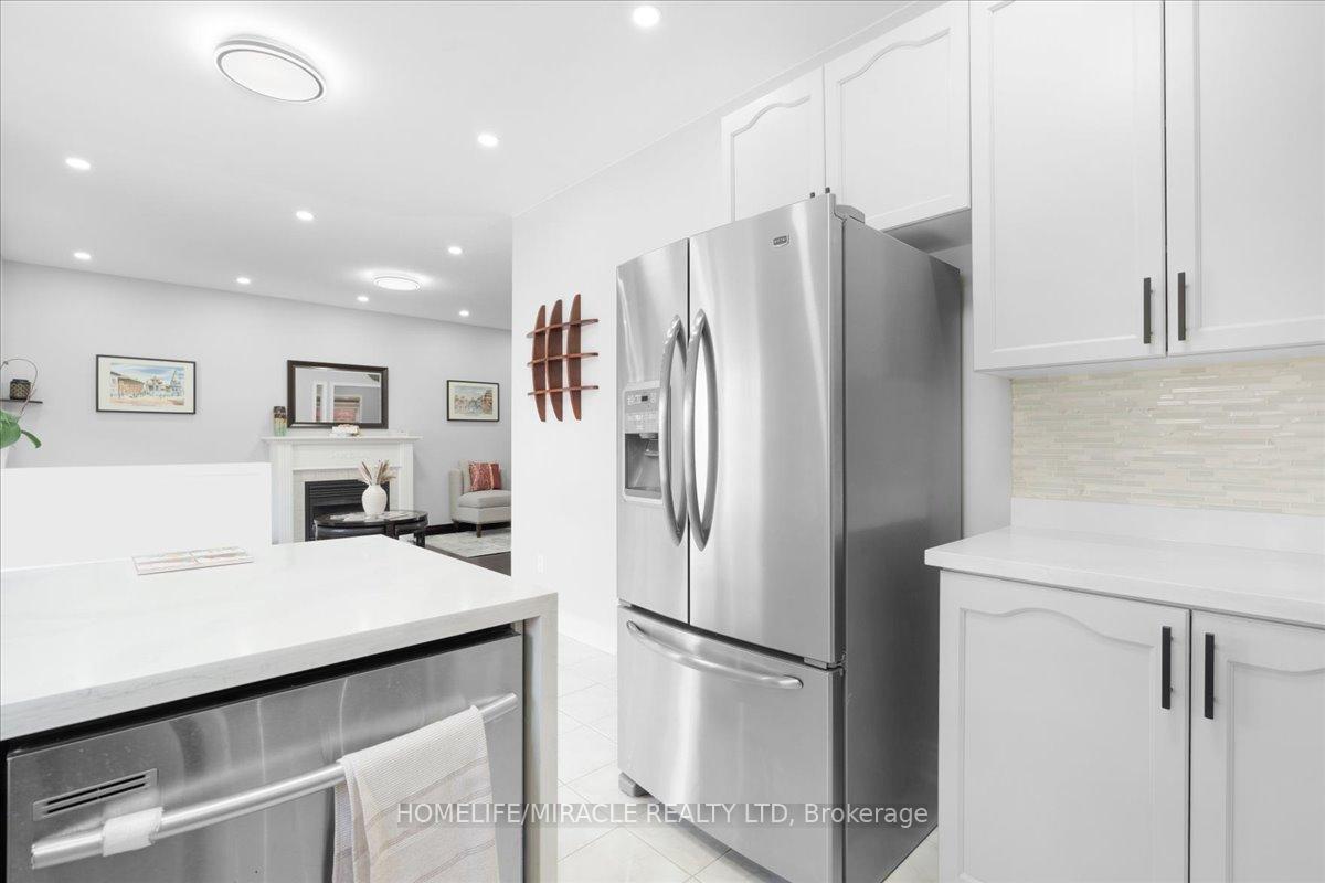 Photo 23 of 29 Charcoal Way, Brampton, Bram West — HOMEH