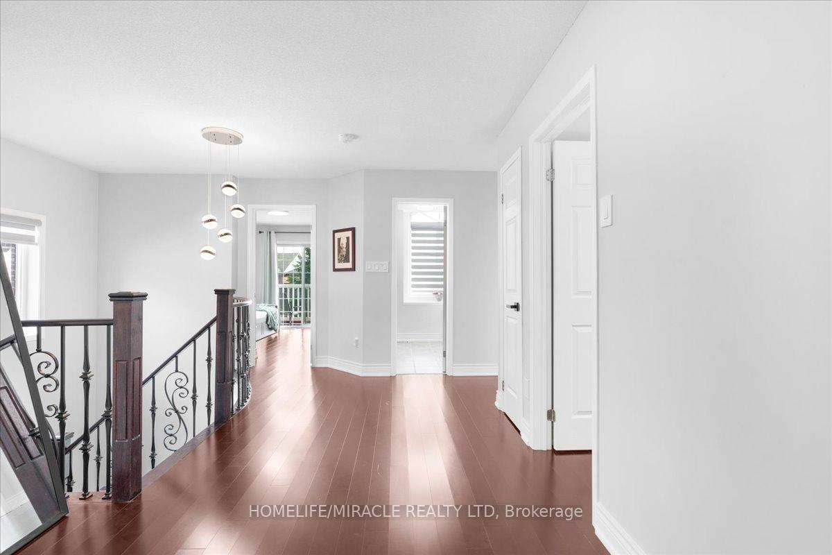 Photo 20 of 29 Charcoal Way, Brampton, Bram West — HOMEH