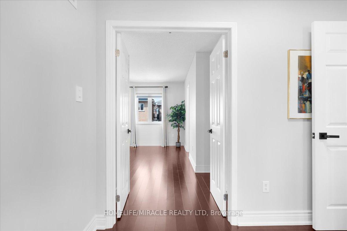 Photo 19 of 29 Charcoal Way, Brampton, Bram West — HOMEH