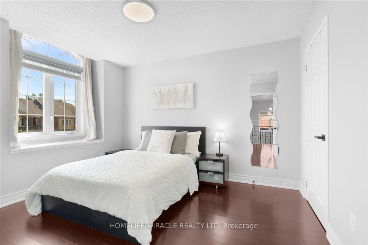 Photo 27 of 29 Charcoal Way, Brampton, Bram West — HOMEH