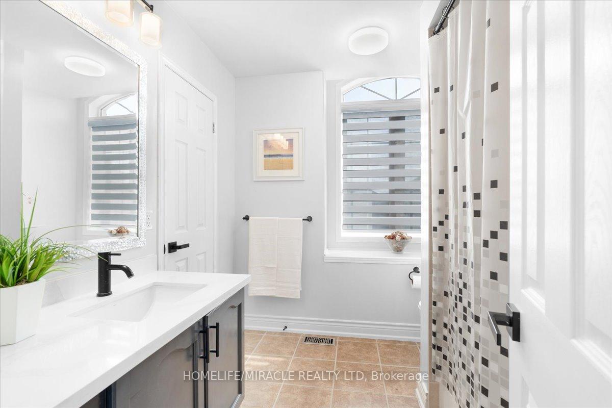 Photo 31 of 29 Charcoal Way, Brampton, Bram West — HOMEH
