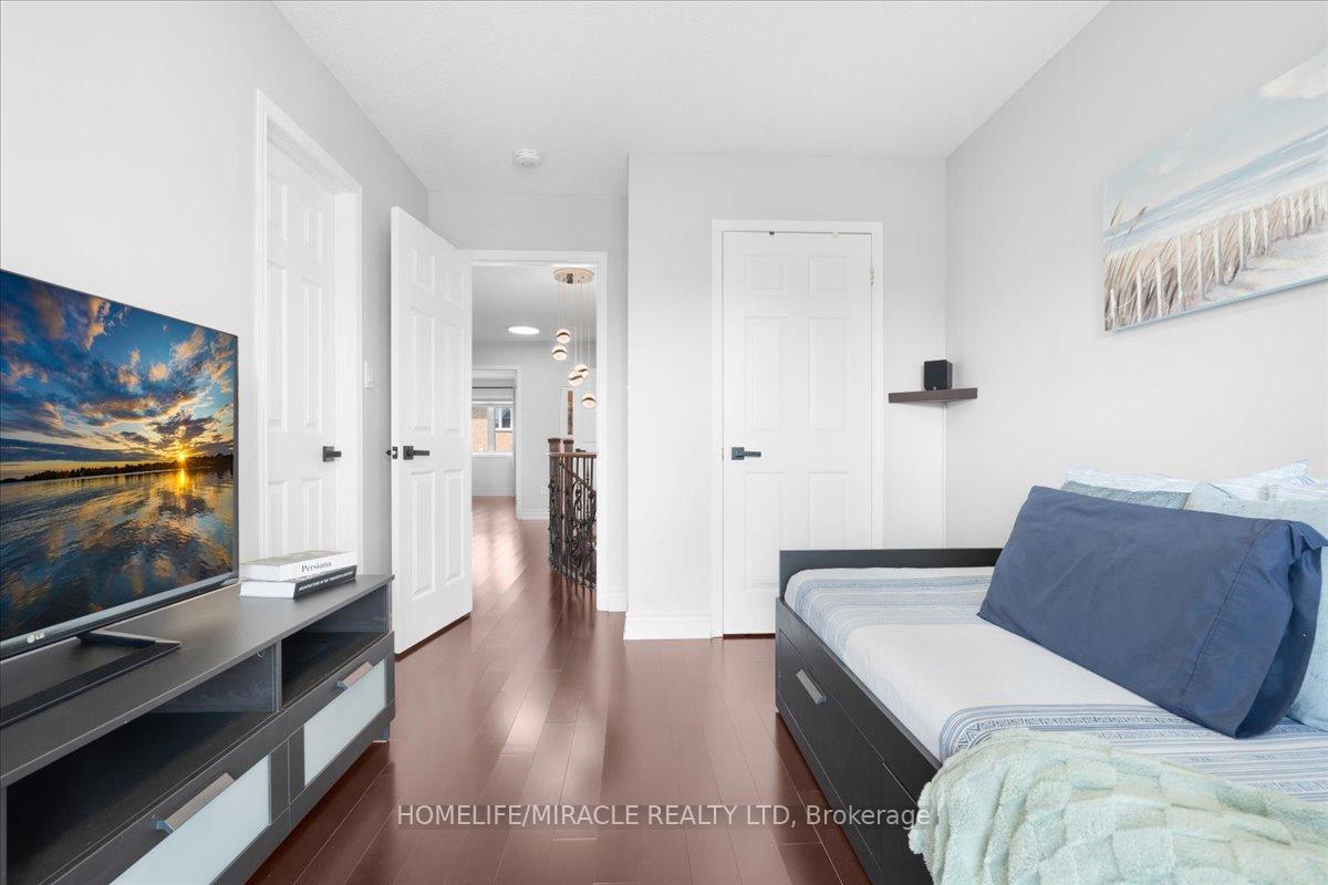 Photo 38 of 29 Charcoal Way, Brampton, Bram West — HOMEH
