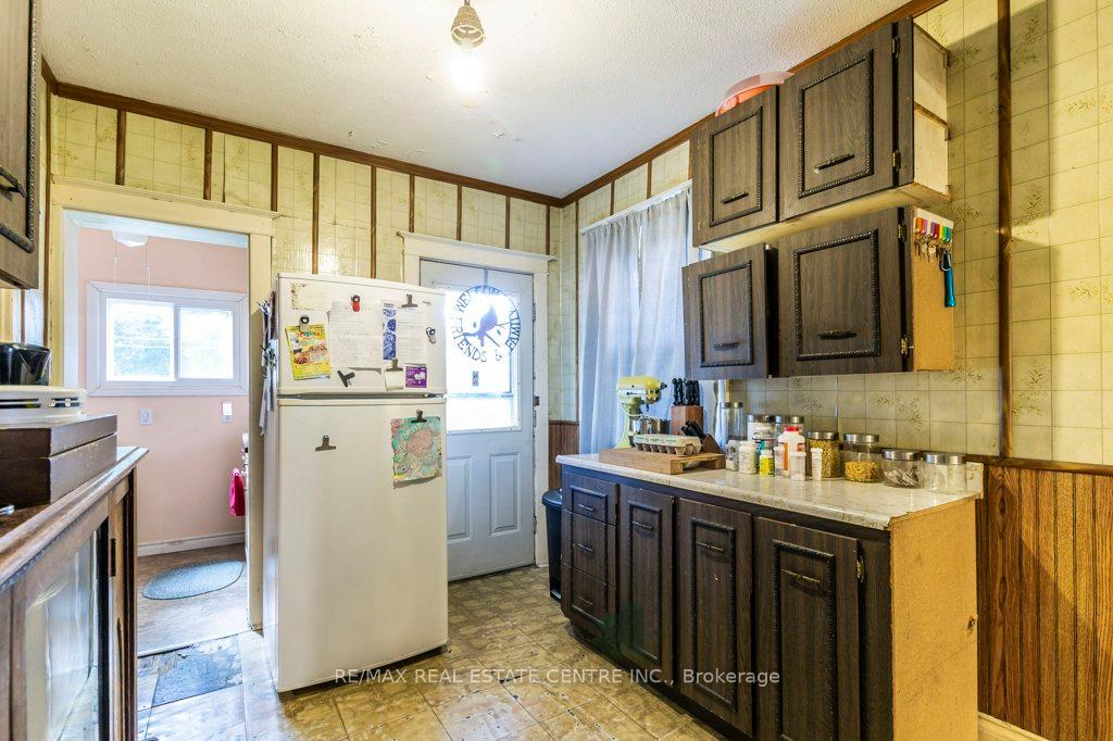 Photo 8 of 1264 King Street E, Hamilton, Crown Point — HOMEH