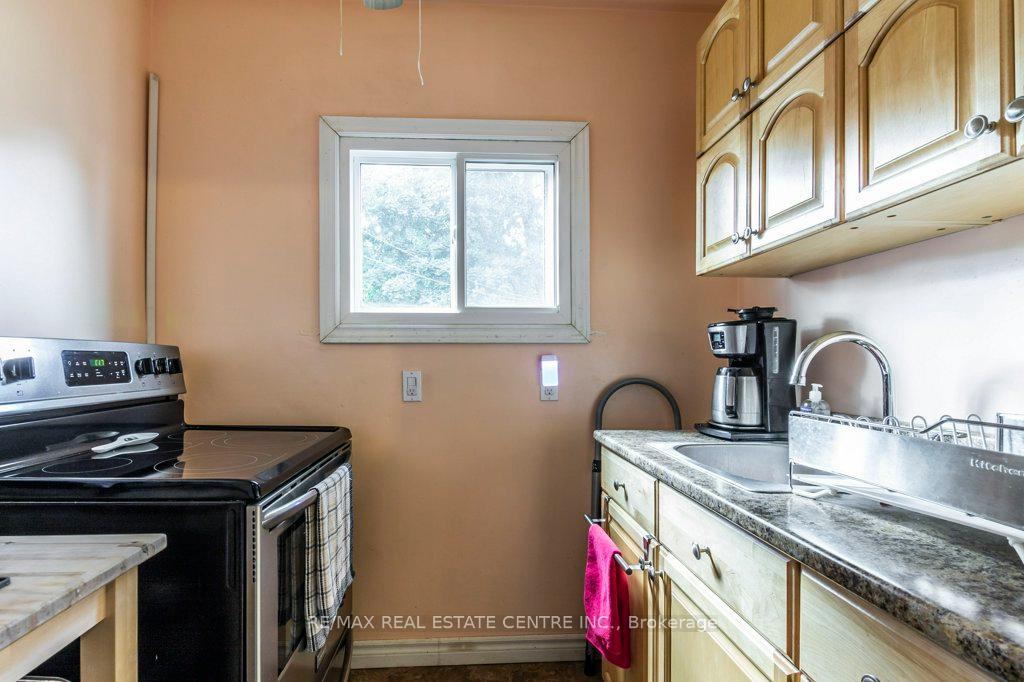 Photo 3 of 1264 King Street E, Hamilton, Crown Point — HOMEH