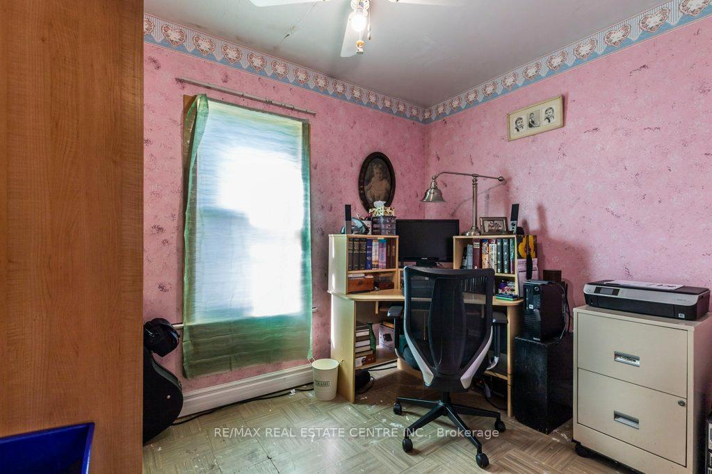 Photo 16 of 1264 King Street E, Hamilton, Crown Point — HOMEH