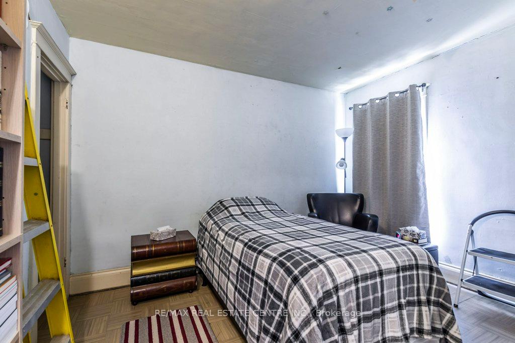 Photo 21 of 1264 King Street E, Hamilton, Crown Point — HOMEH