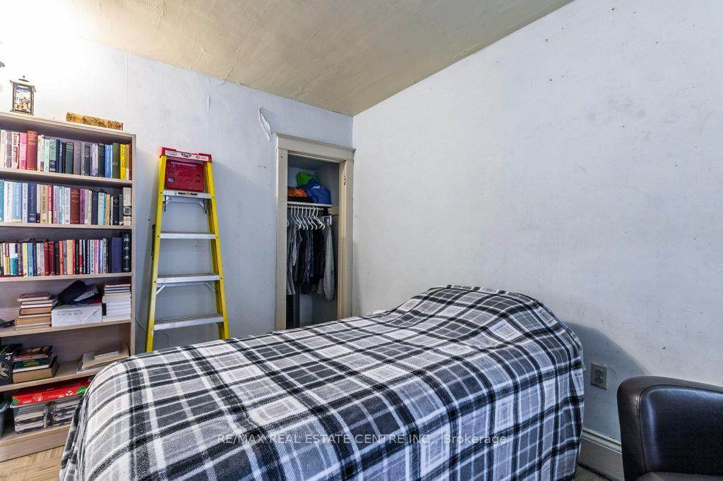 Photo 23 of 1264 King Street E, Hamilton, Crown Point — HOMEH
