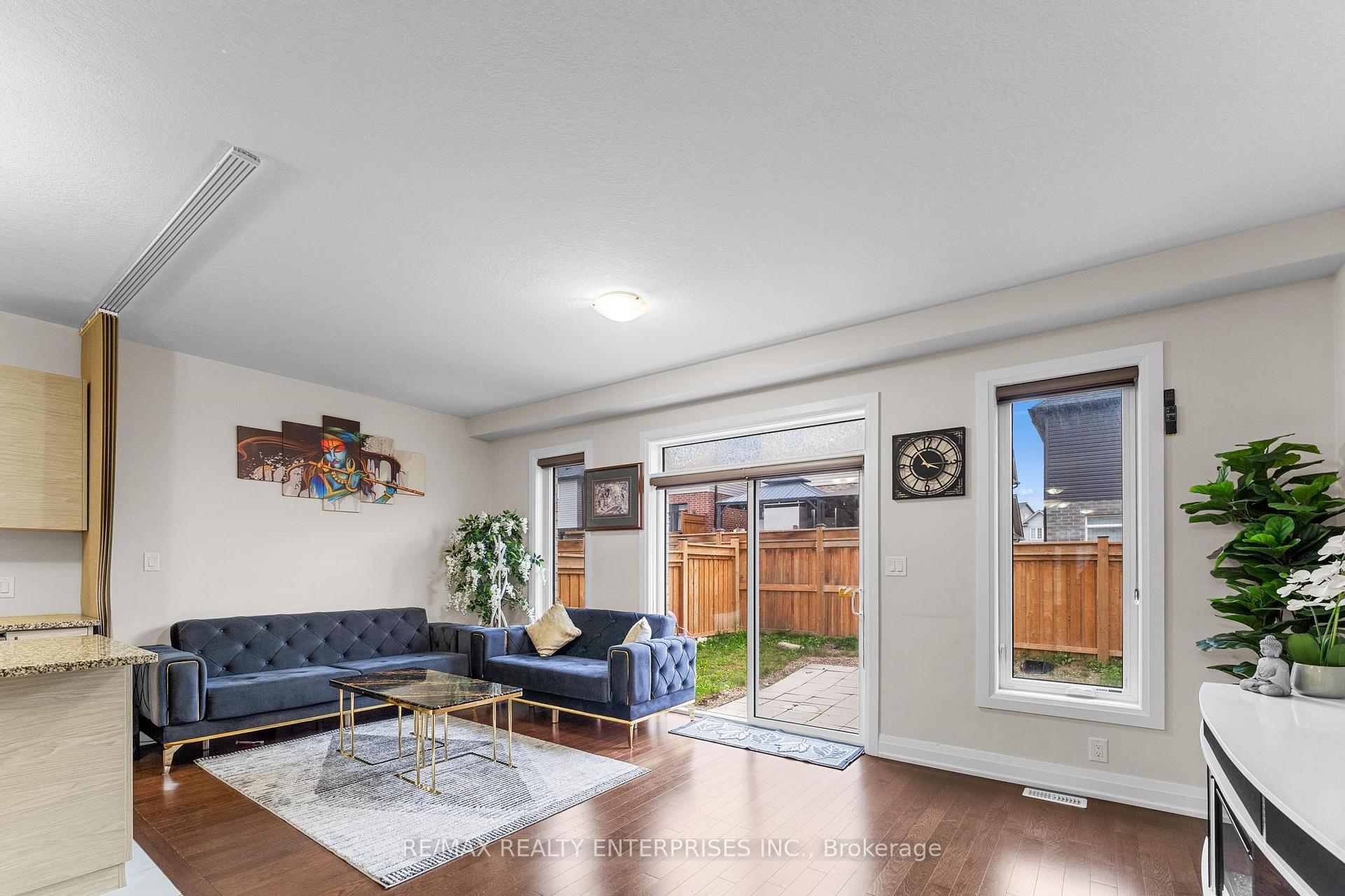 Photo 13 of 214 Sedgewood Street, Kitchener — HOMEH