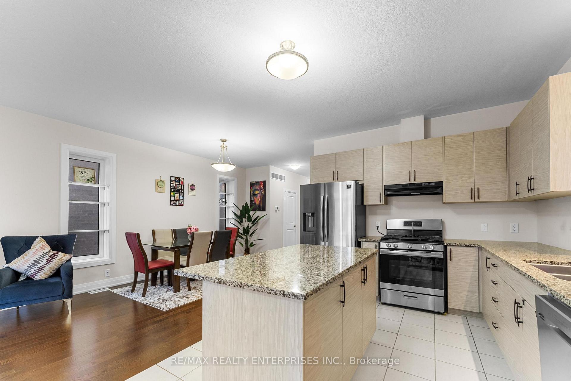 Photo 24 of 214 Sedgewood Street, Kitchener — HOMEH