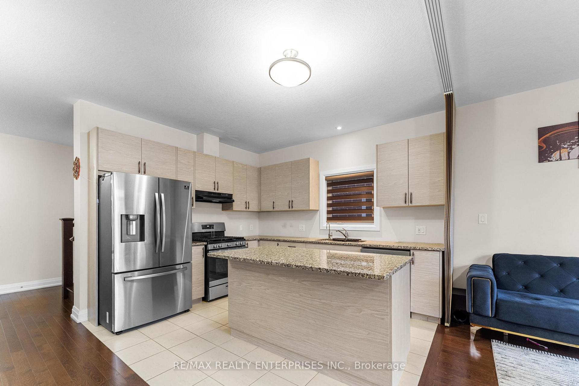 Photo 10 of 214 Sedgewood Street, Kitchener — HOMEH