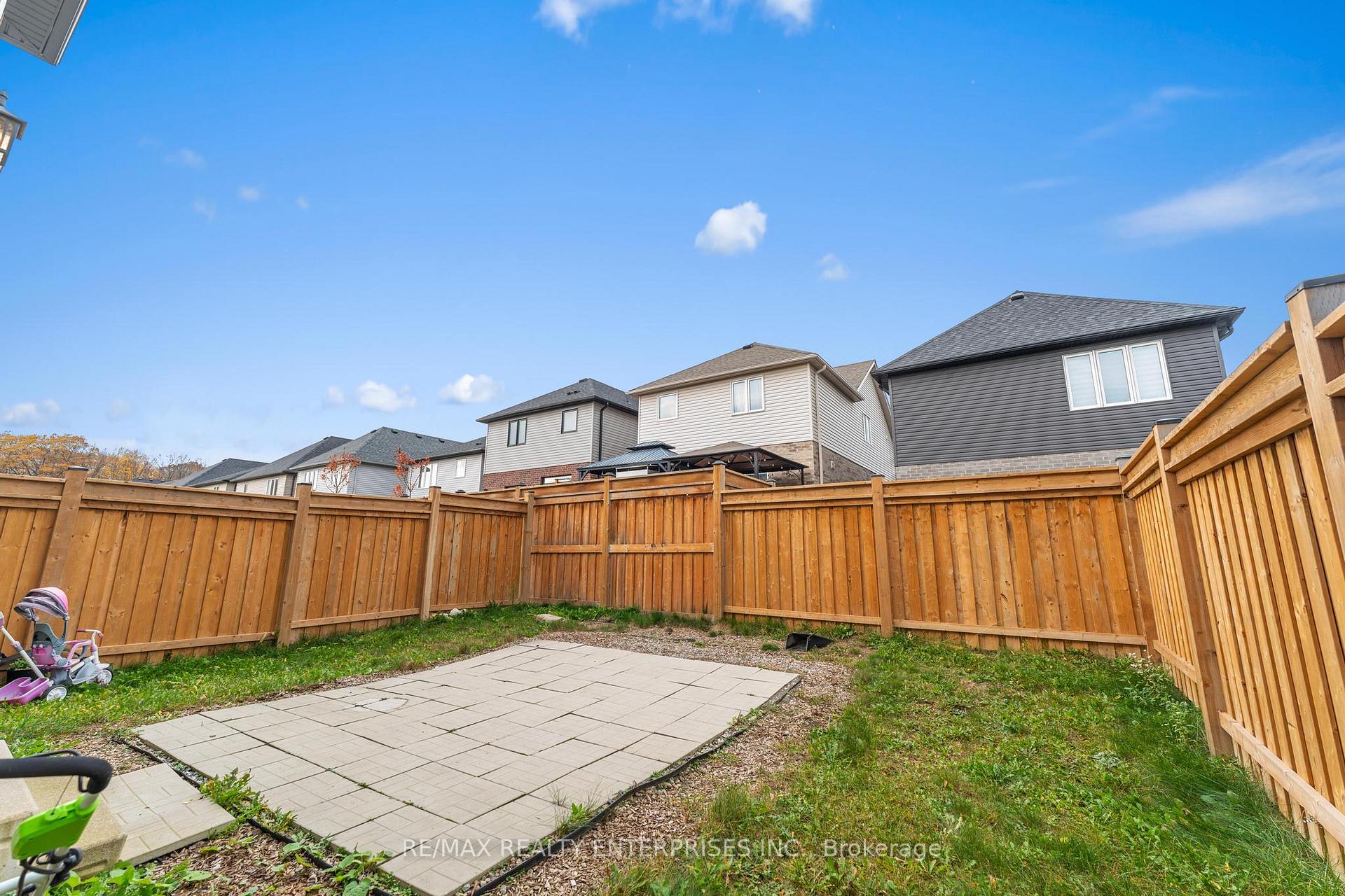 Photo 33 of 214 Sedgewood Street, Kitchener — HOMEH