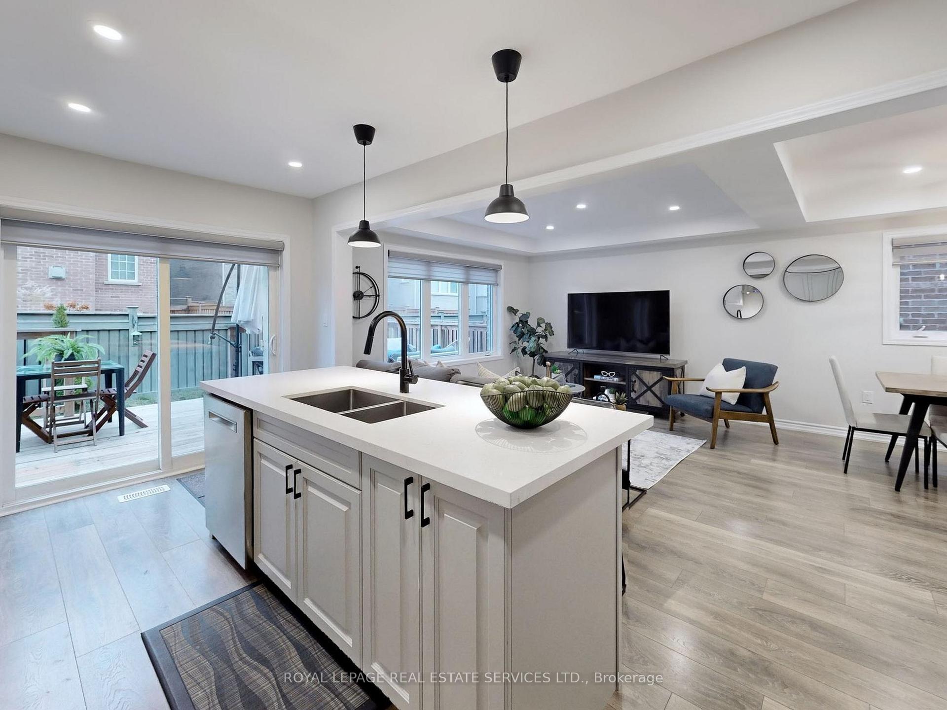 Photo 21 of 112 Hutt Crescent, Aurora, Rural Aurora — HOMEH