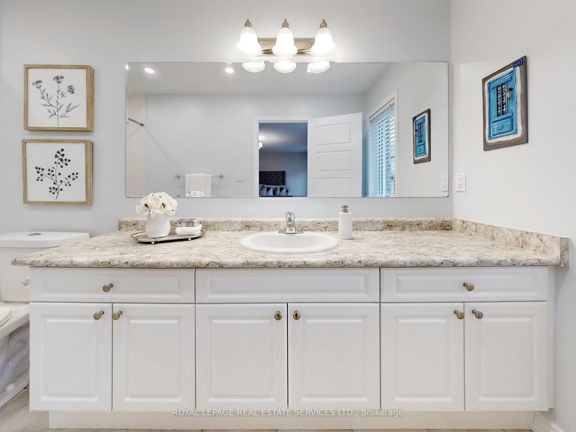 Photo 14 of 112 Hutt Crescent, Aurora, Rural Aurora — HOMEH