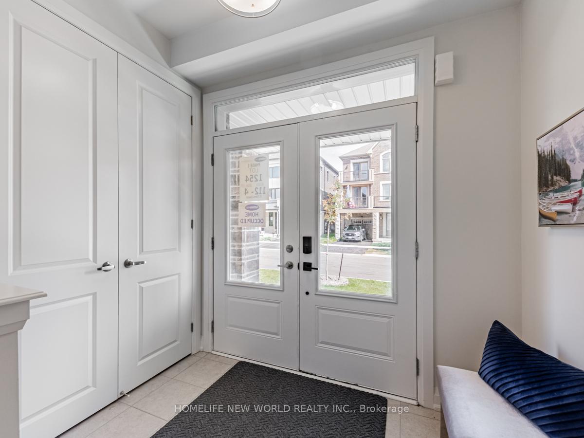Photo 3 of 70 Therma Crescent, Markham, Victoria Square — HOMEH