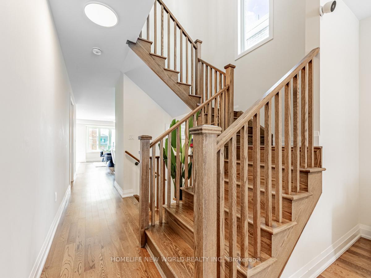 Photo 6 of 70 Therma Crescent, Markham, Victoria Square — HOMEH