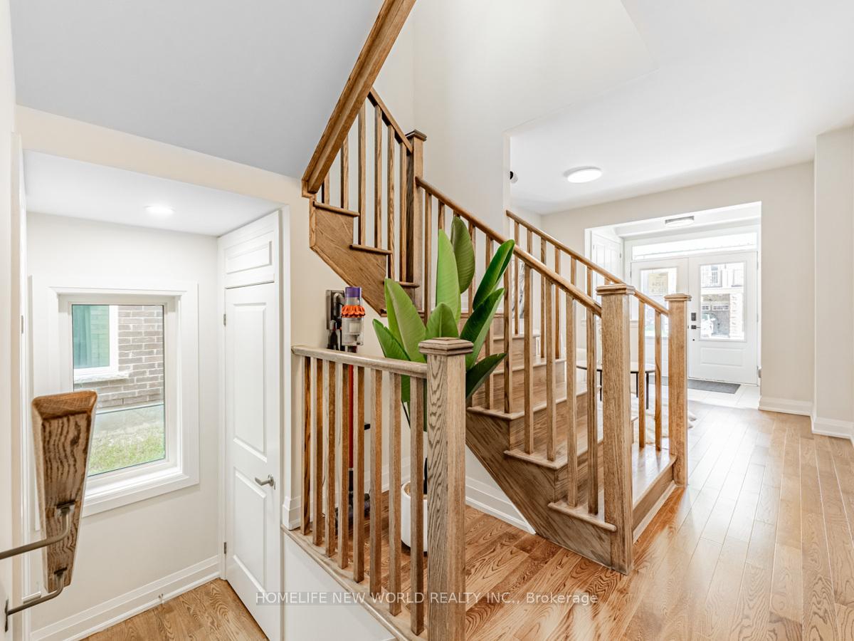 Photo 14 of 70 Therma Crescent, Markham, Victoria Square — HOMEH