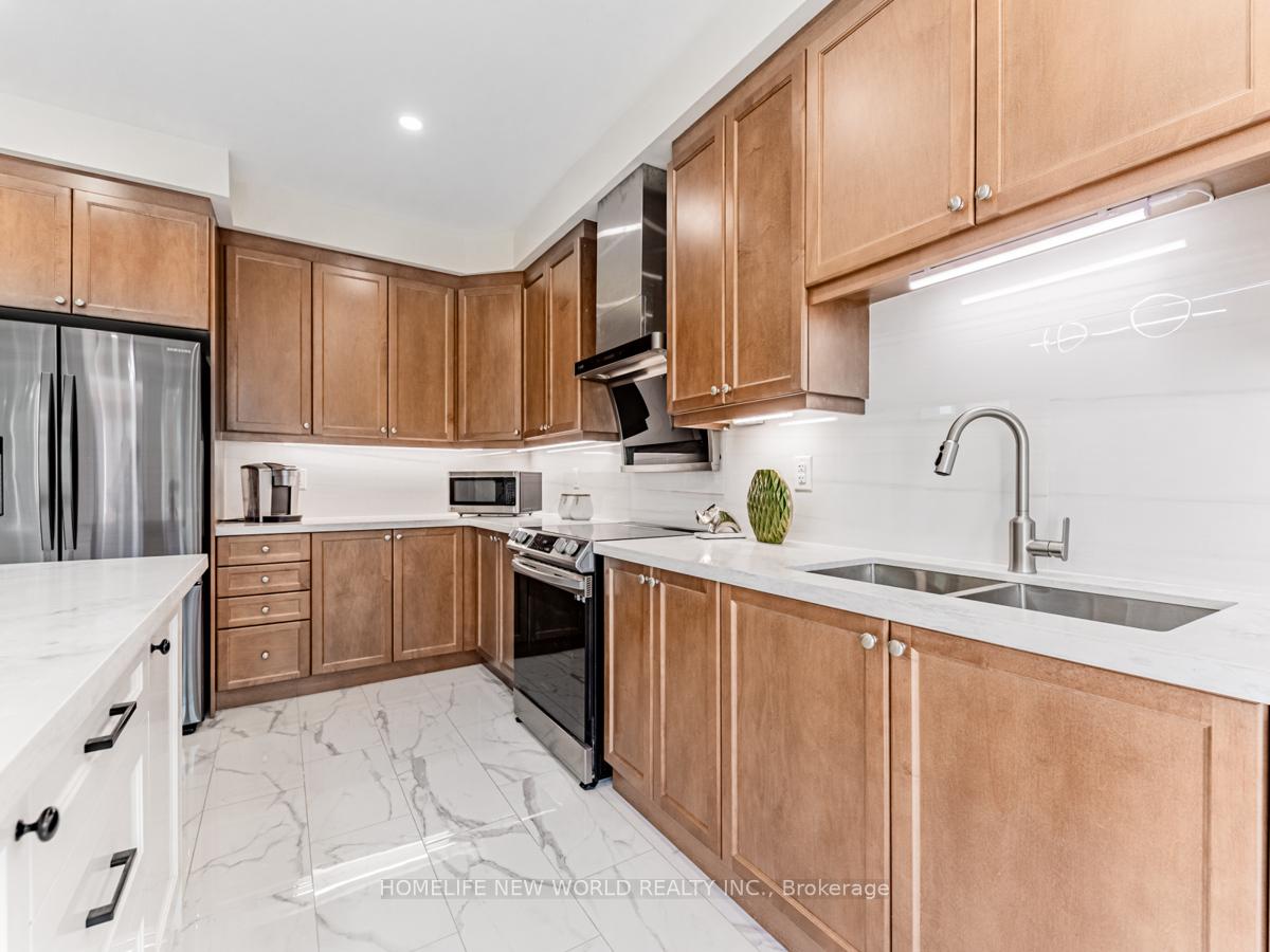 Photo 9 of 70 Therma Crescent, Markham, Victoria Square — HOMEH
