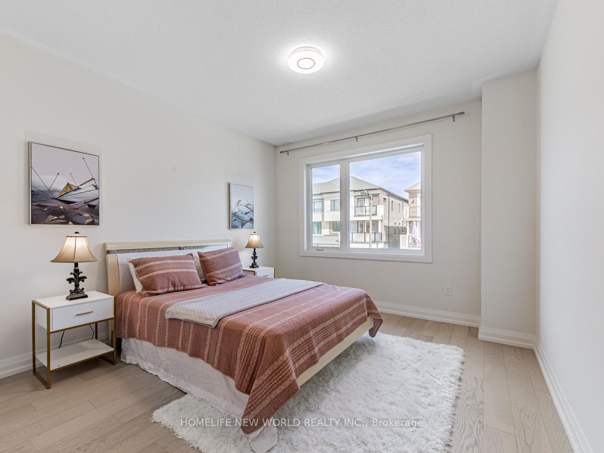 Photo 12 of 70 Therma Crescent, Markham, Victoria Square — HOMEH