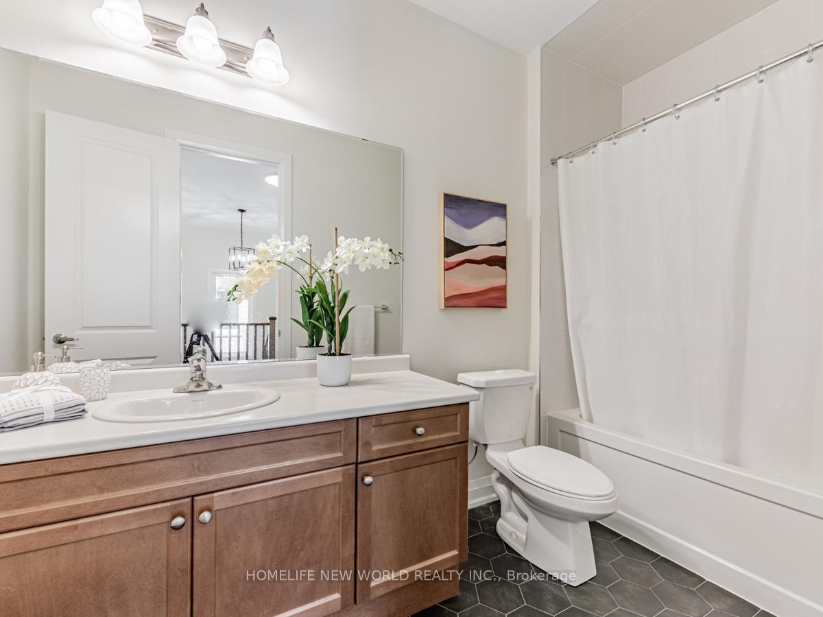 Photo 16 of 70 Therma Crescent, Markham, Victoria Square — HOMEH