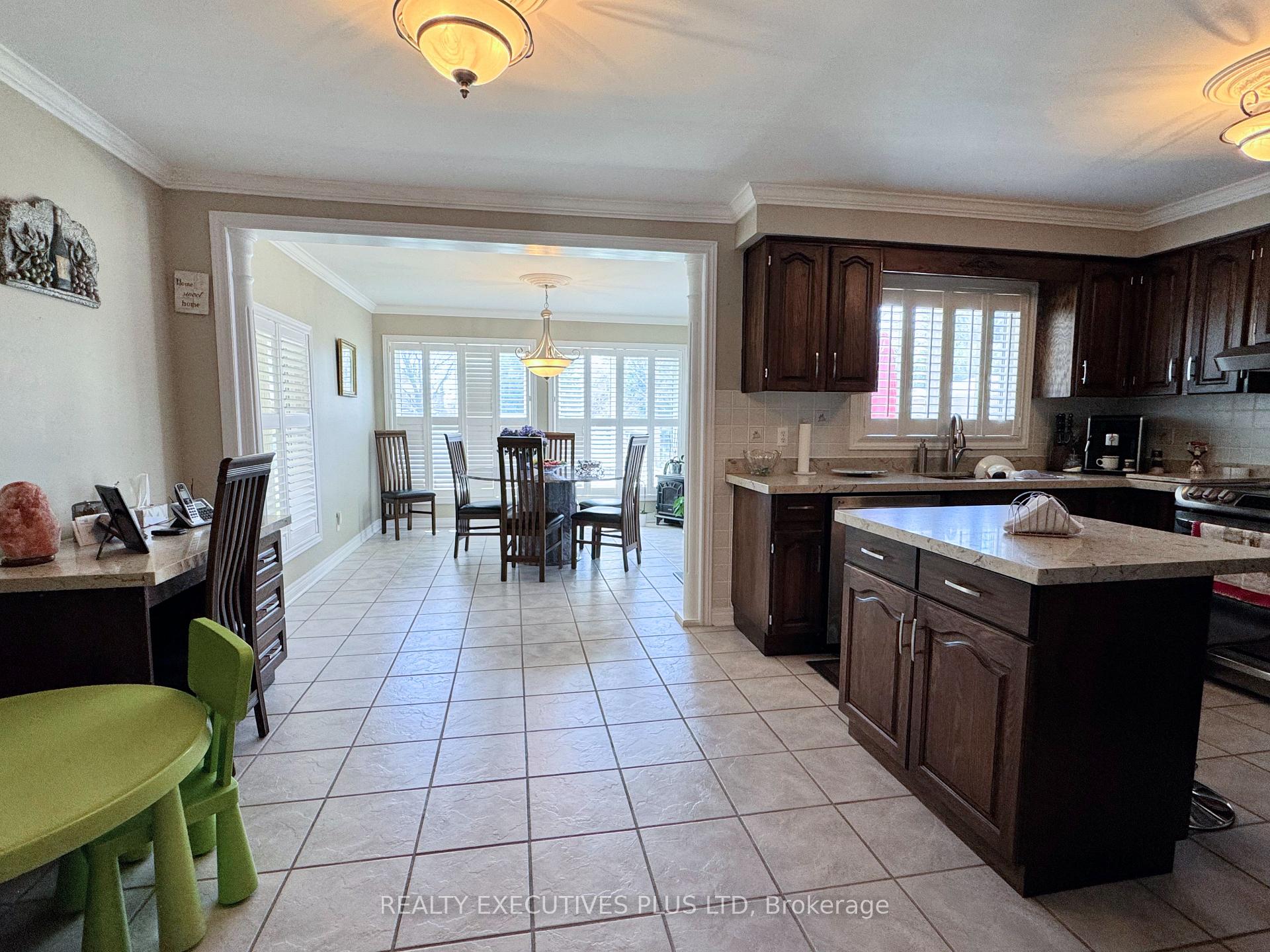 Photo 5 of 6 Mcleod Court, Caledon, Caledon East — HOMEH