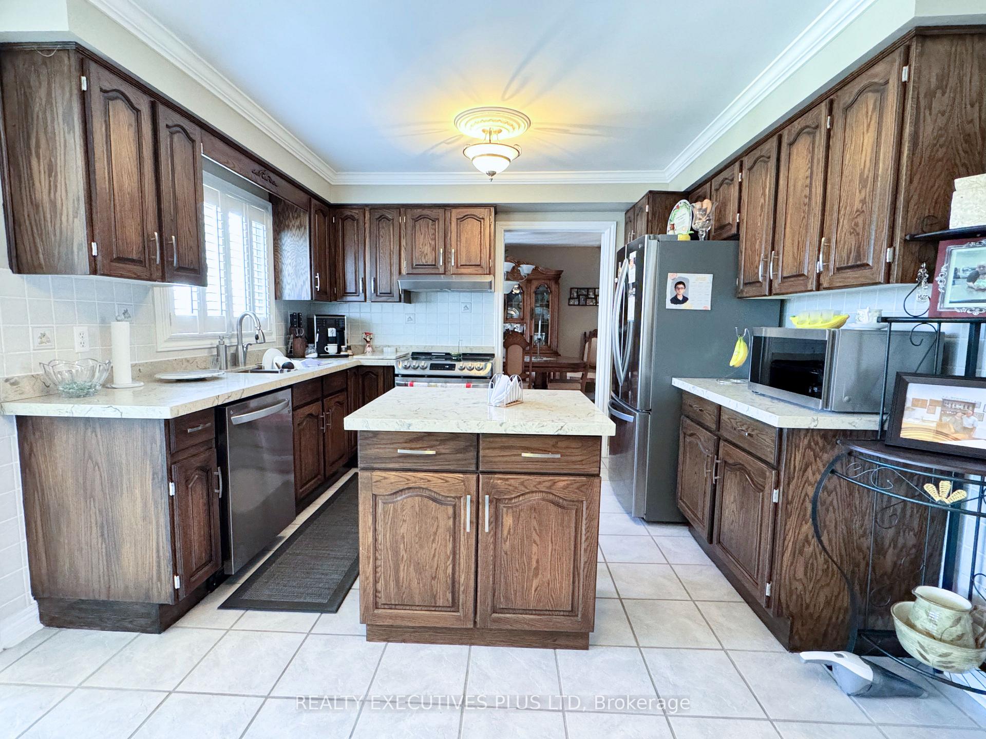 Photo 7 of 6 Mcleod Court, Caledon, Caledon East — HOMEH