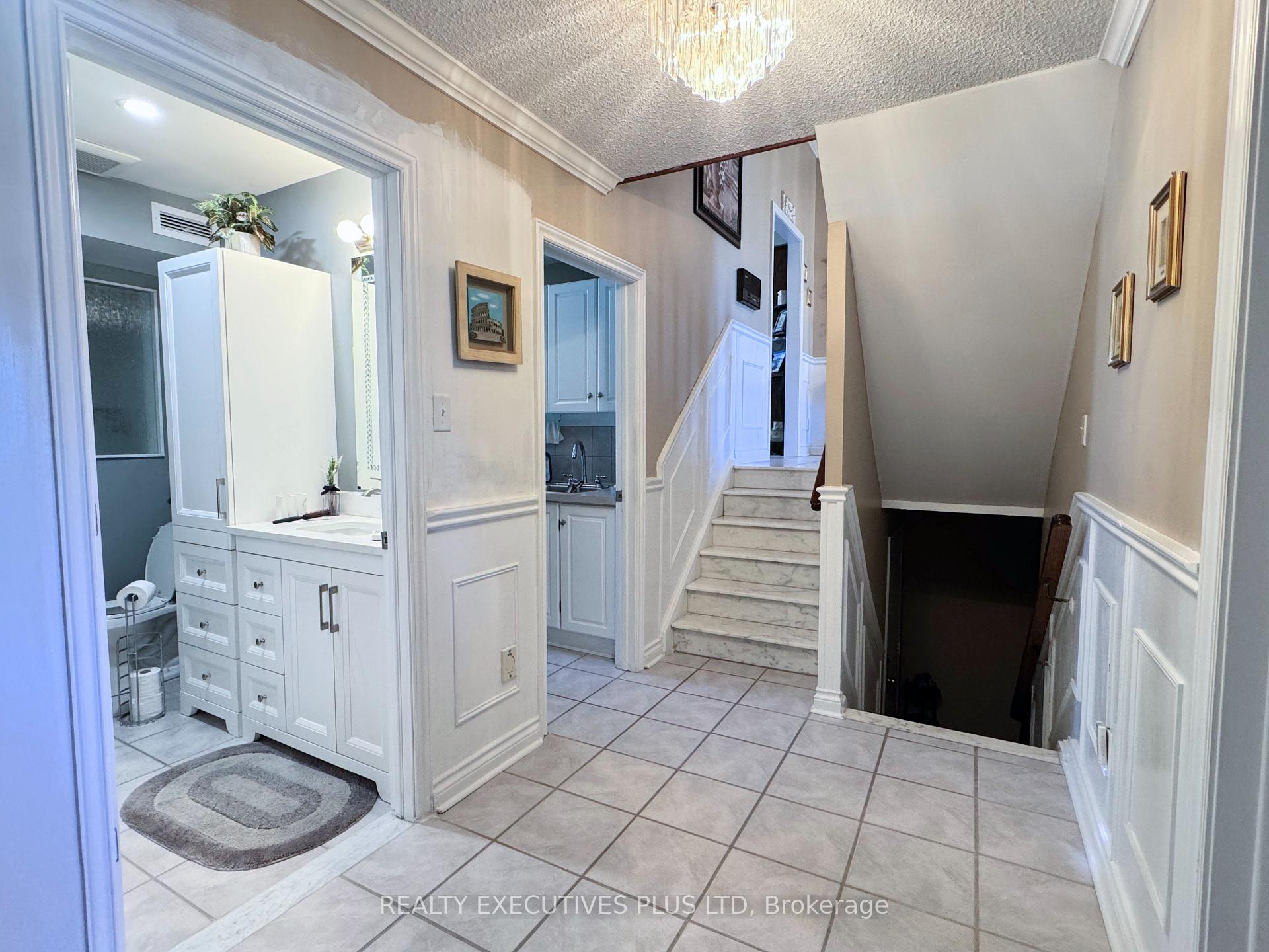 Photo 13 of 6 Mcleod Court, Caledon, Caledon East — HOMEH