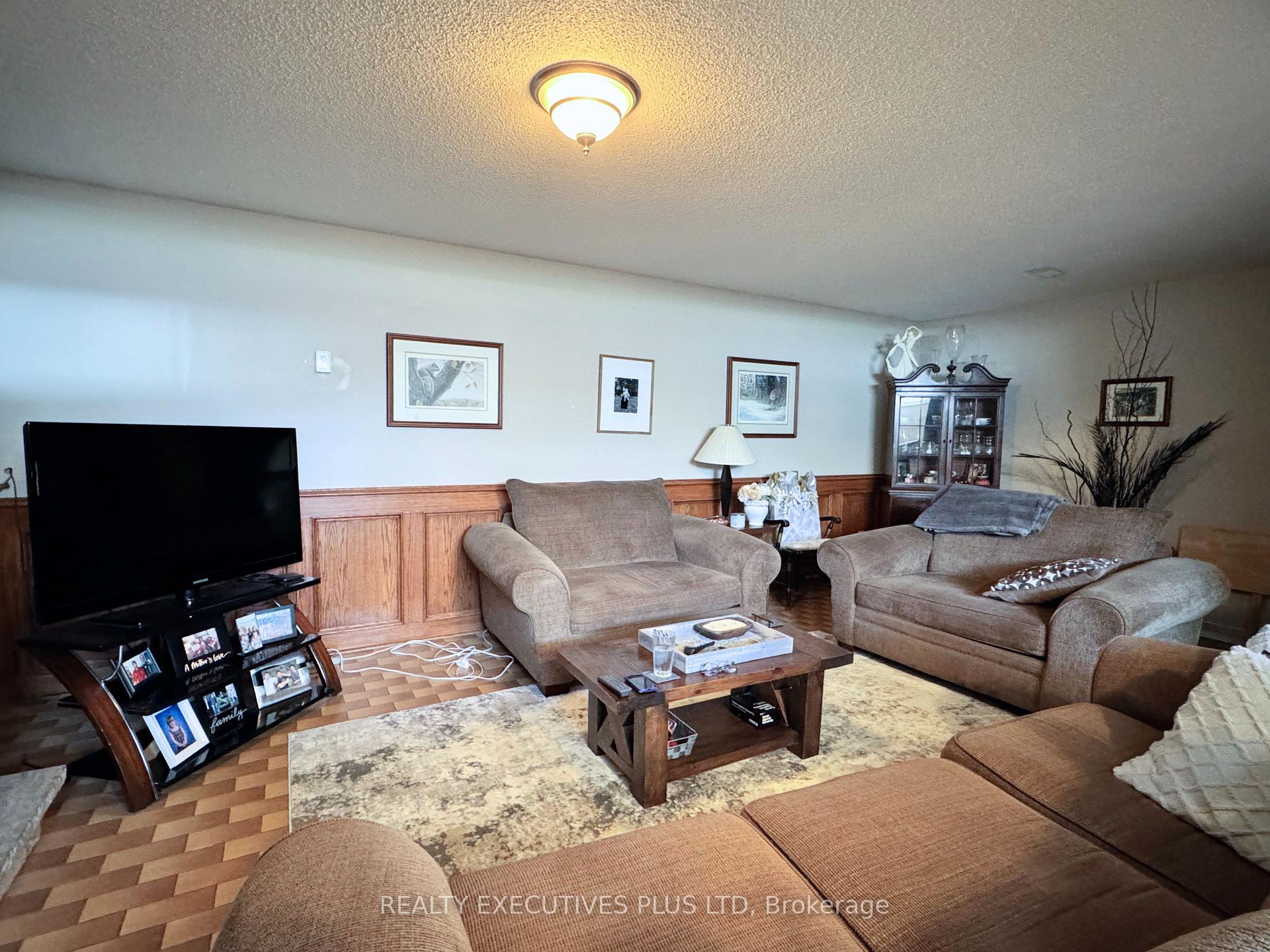 Photo 50 of 6 Mcleod Court, Caledon, Caledon East — HOMEH