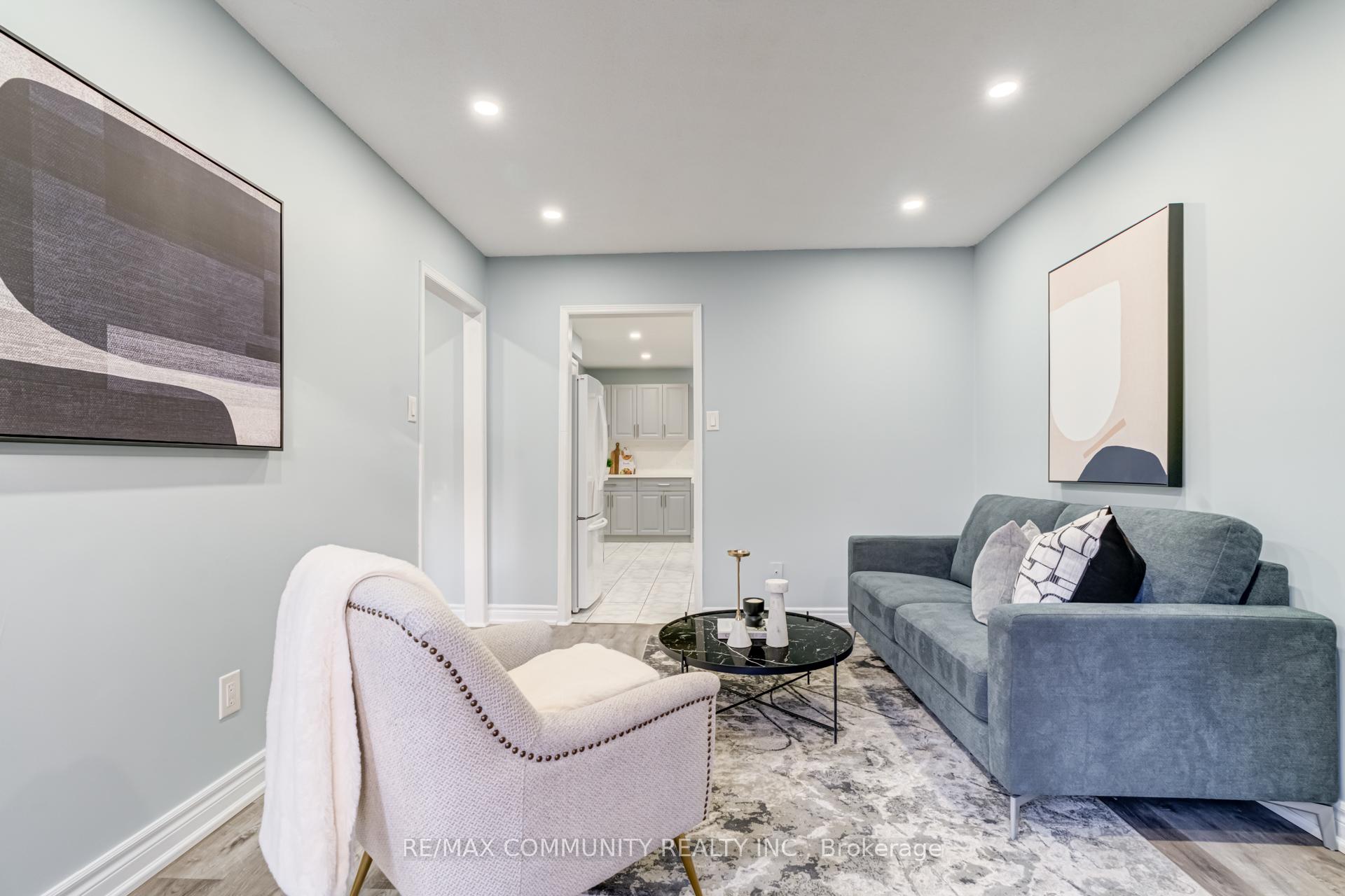 Photo 40 of 37 Irenemount Crescent, Markham, Middlefield — HOMEH