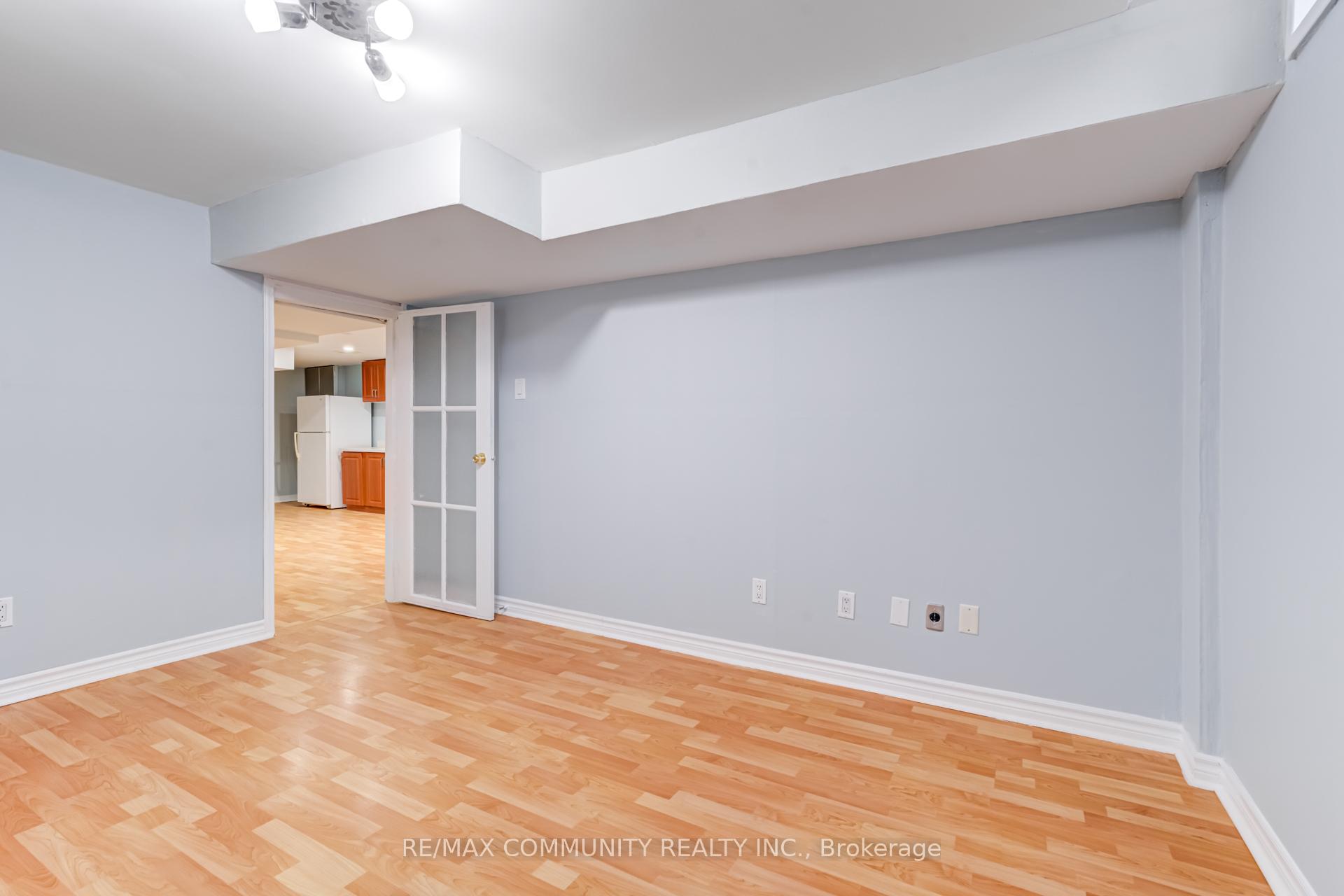 Photo 31 of 37 Irenemount Crescent, Markham, Middlefield — HOMEH