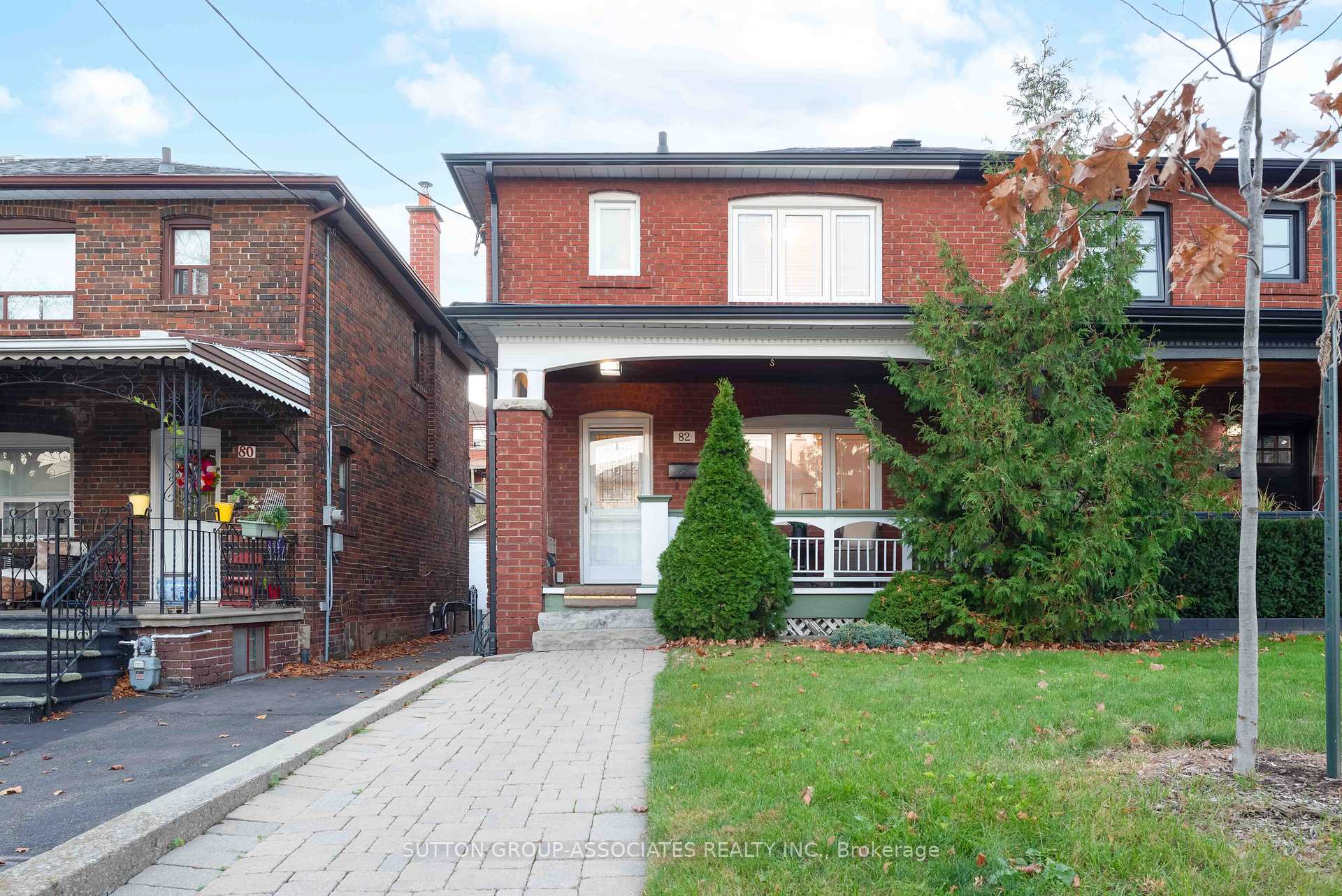 Photo 11 of 82 Roseneath Gardens, Toronto, Oakwood Village — HOMEH