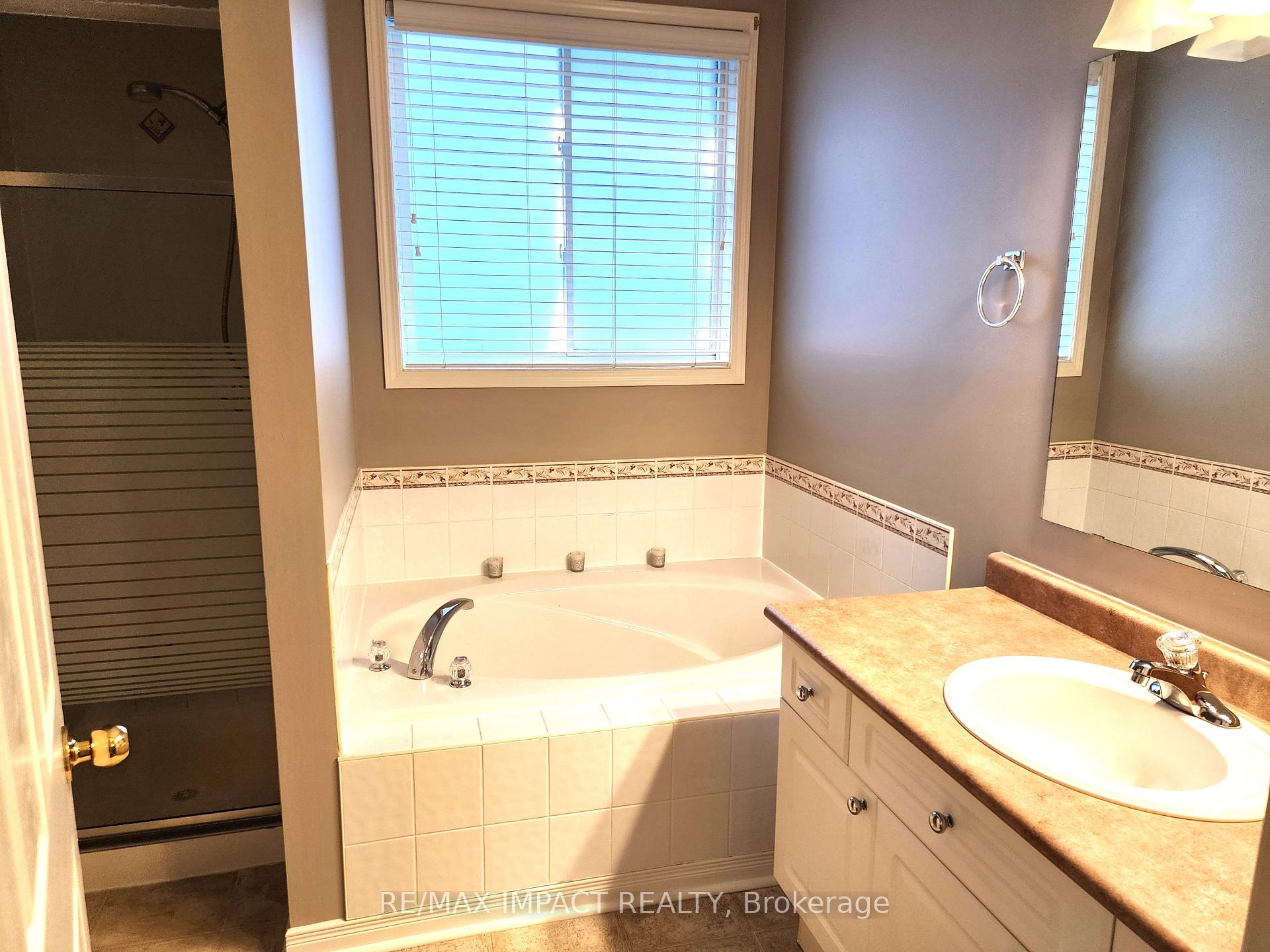 Photo 8 of 602 Aldershot Drive, Oshawa, Eastdale — HOMEH