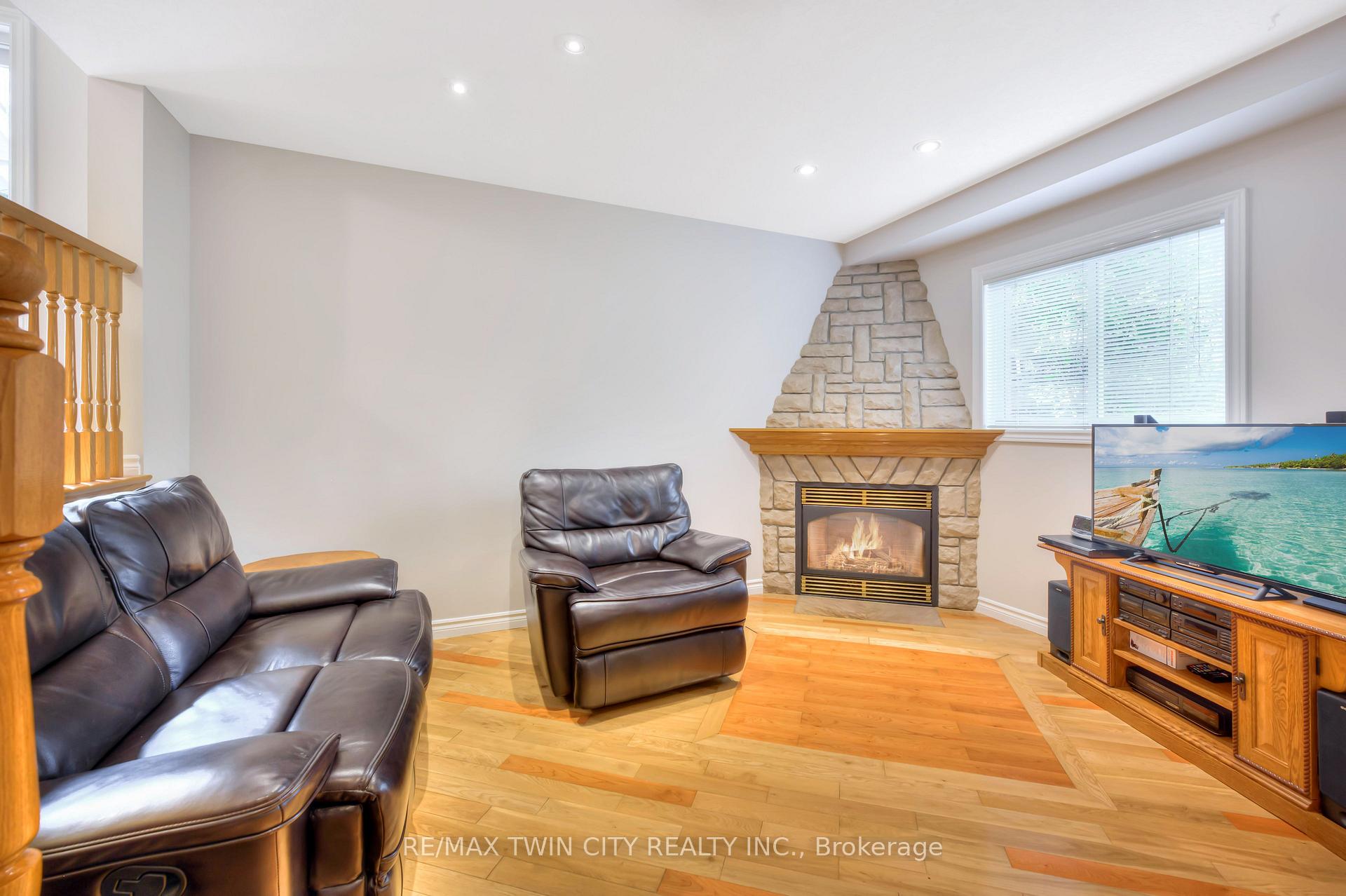 Photo 18 of 78 Misty Street, Kitchener — HOMEH