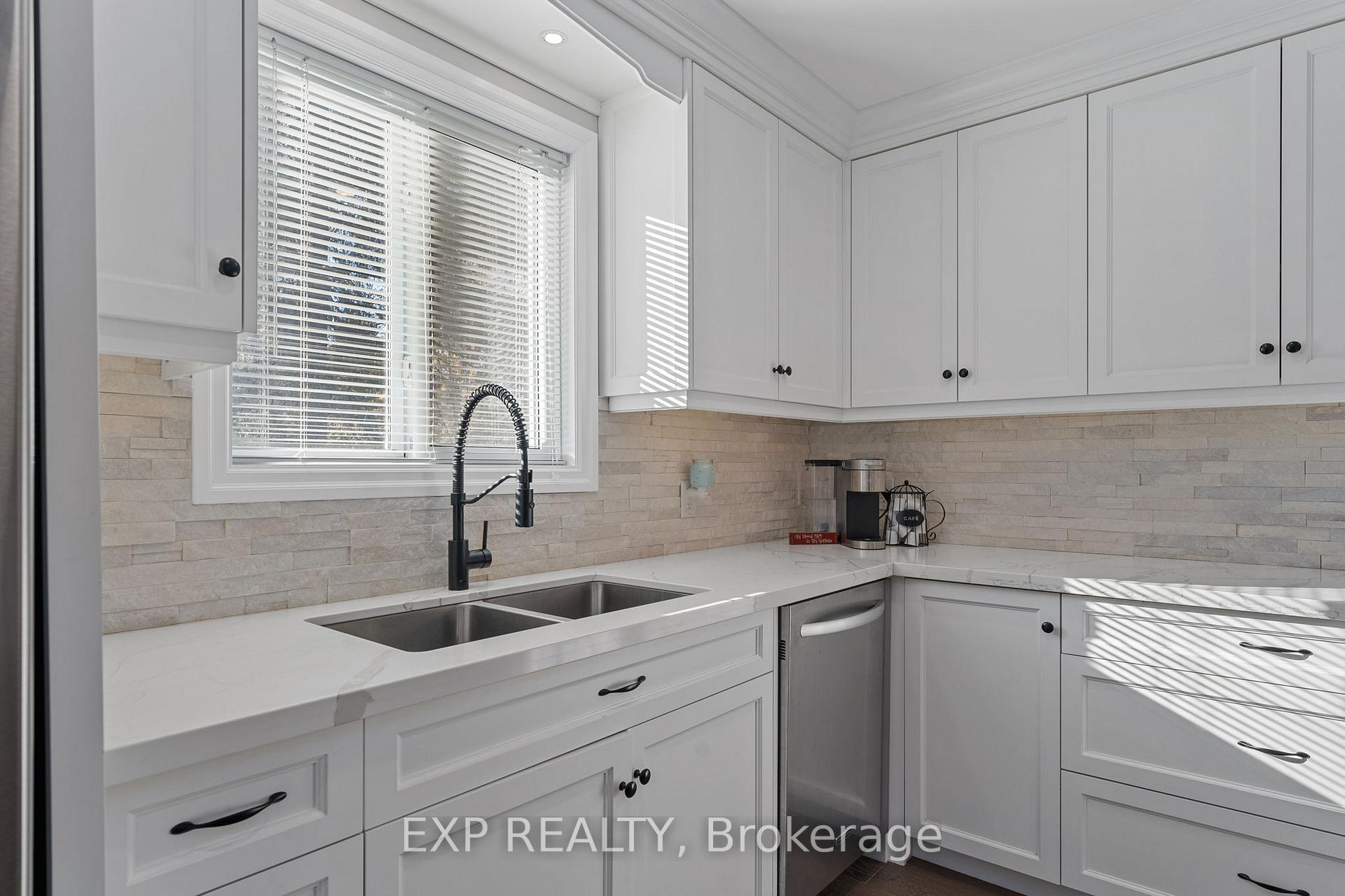 Photo 8 of 36 Nancy Avenue, Brock, Beaverton — HOMEH
